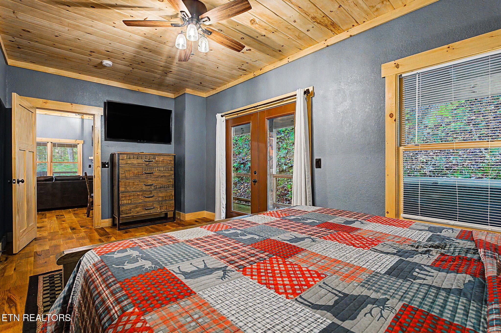 19-web-or-mls-2489-waldens-creek-rd - 2489 Waldens Creek Rd, Sevierville, TN 37862, Sevierville