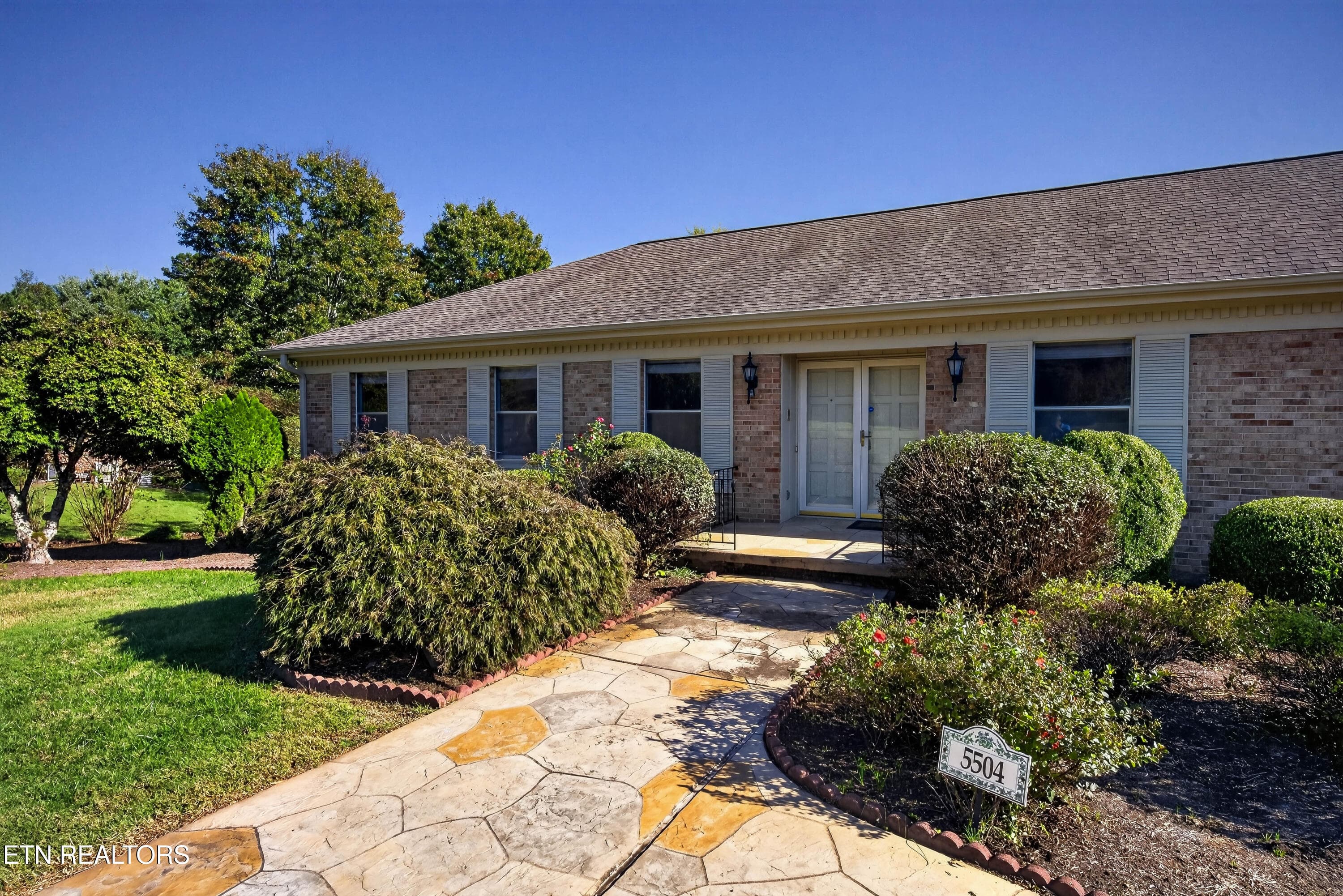 Entry - 5504 River Point Cove Rd, Knoxville, TN 37919