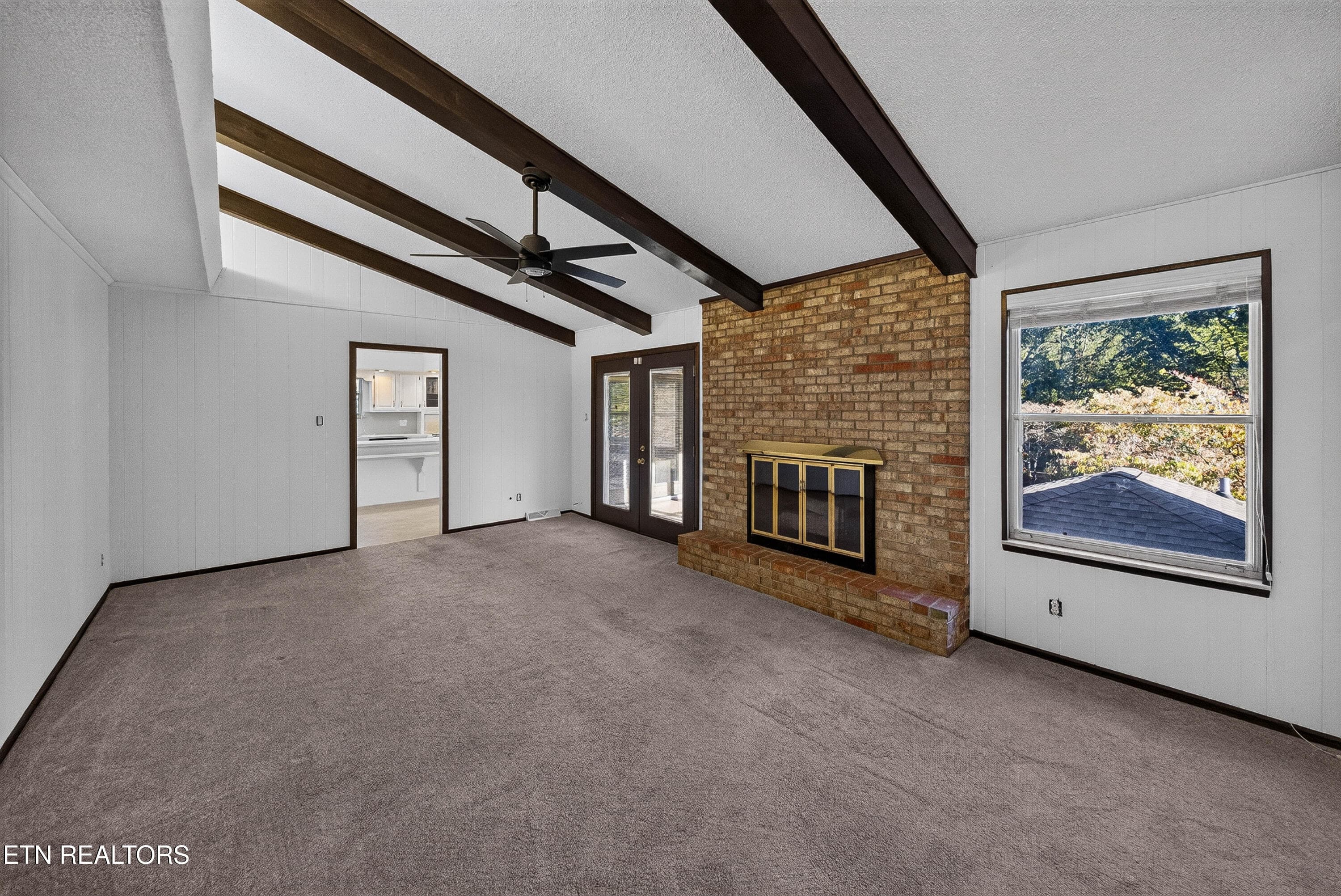 Family Room - 5504 River Point Cove Rd, Knoxville, TN 37919