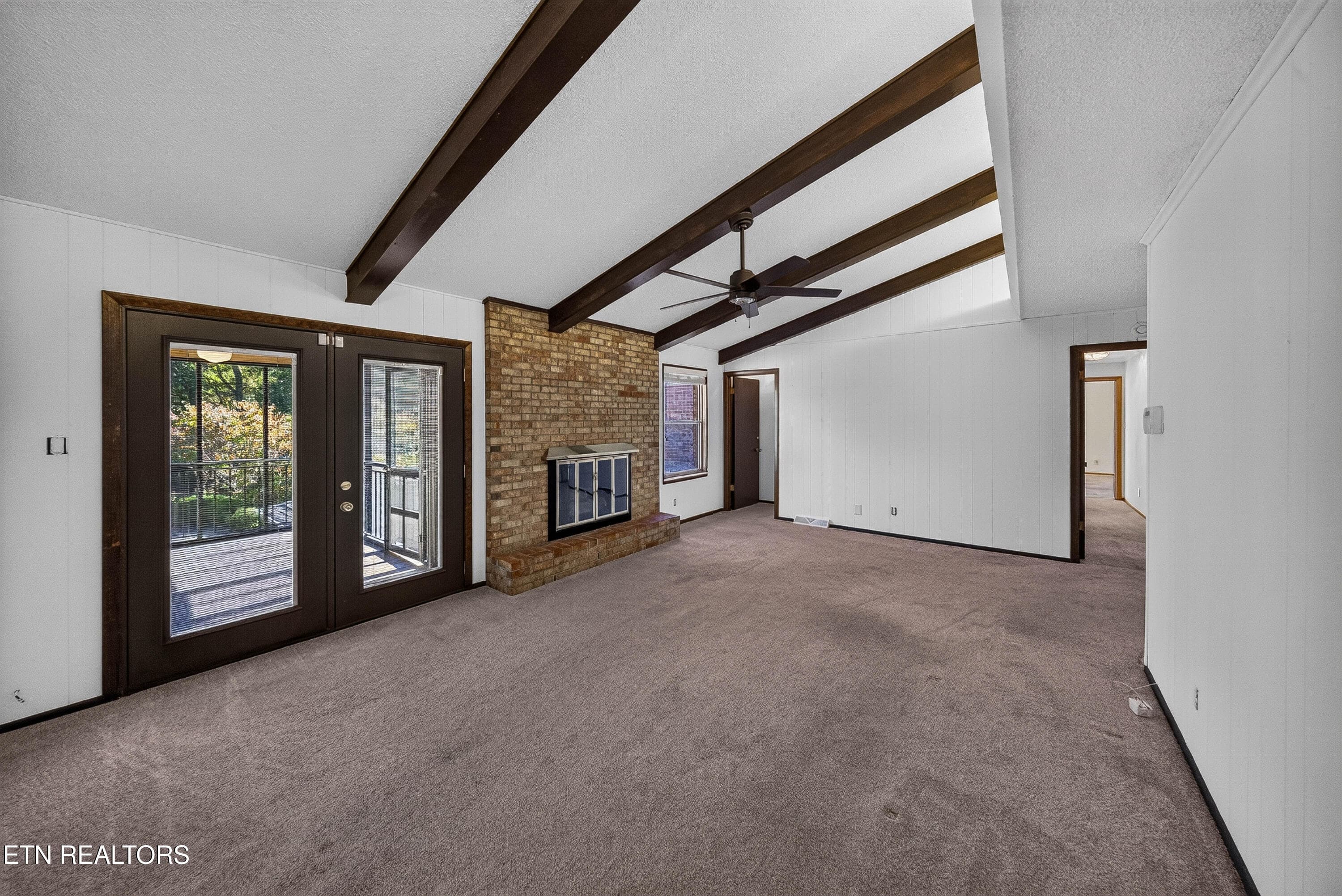Family Room - 5504 River Point Cove Rd, Knoxville, TN 37919