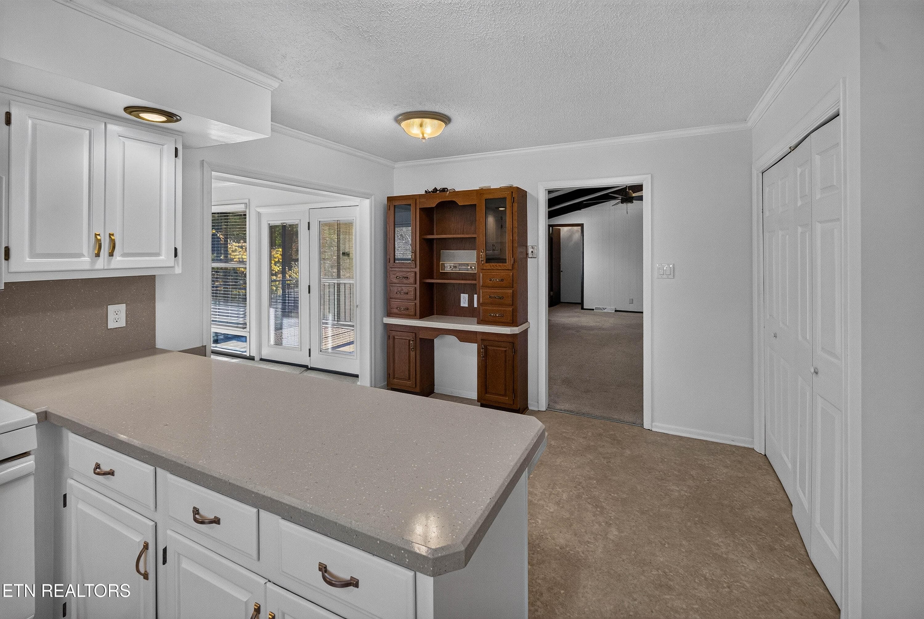 Kitchen - 5504 River Point Cove Rd, Knoxville, TN 37919