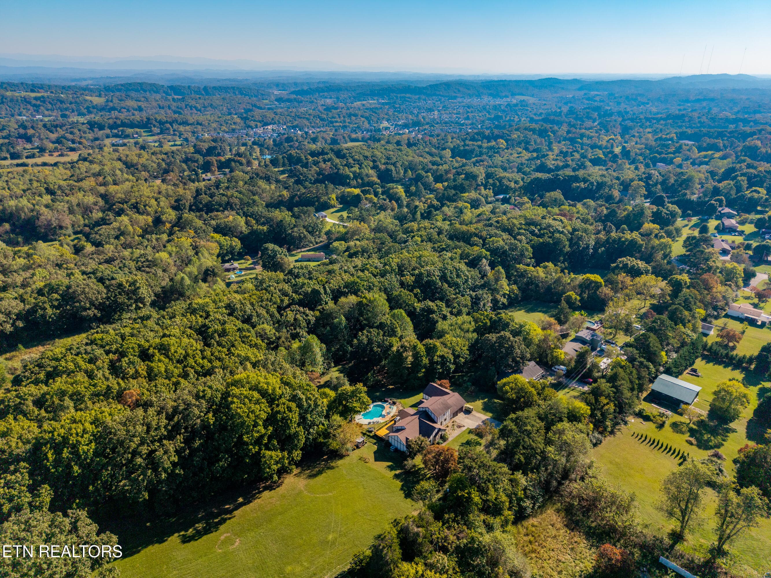 6054PleasantRunLn-55 - 6054 Pleasant Run Lane, Knoxville, TN 37918, Knoxville