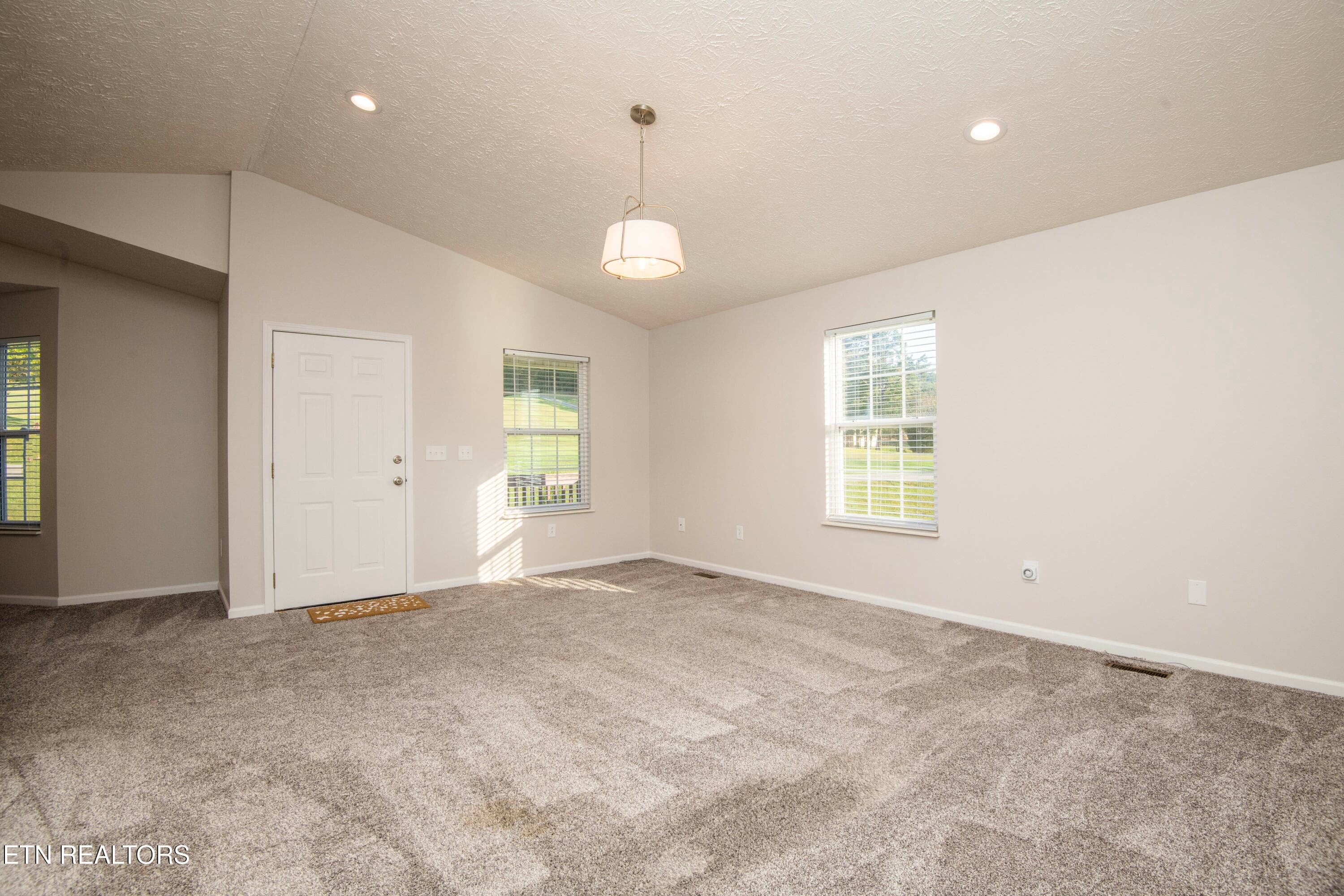 living 5 - 3337 Buttermilk Rd, Lenoir City, TN 37771, Lenoir City