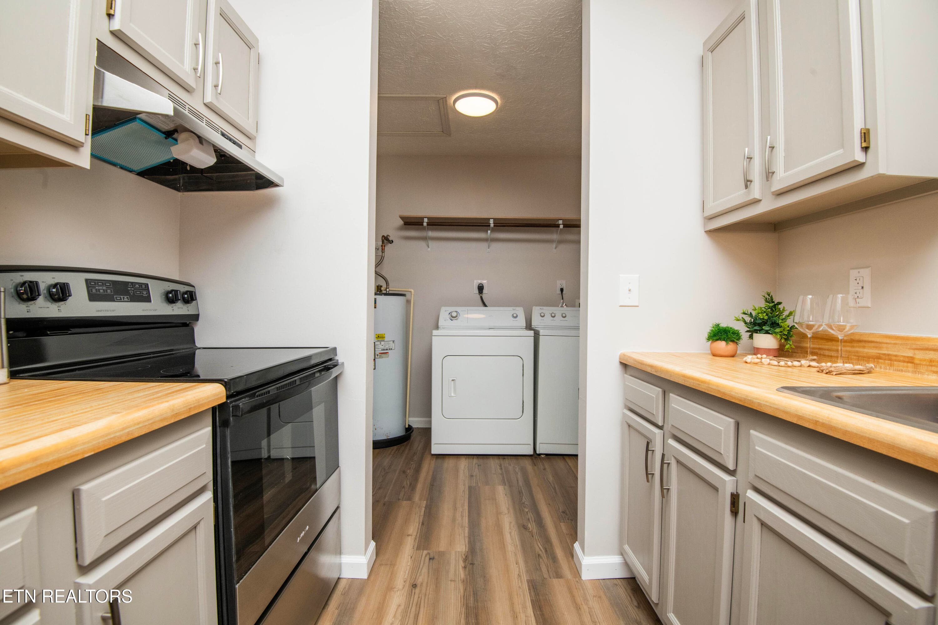 kitchen 2 - 3337 Buttermilk Rd, Lenoir City, TN 37771, Lenoir City