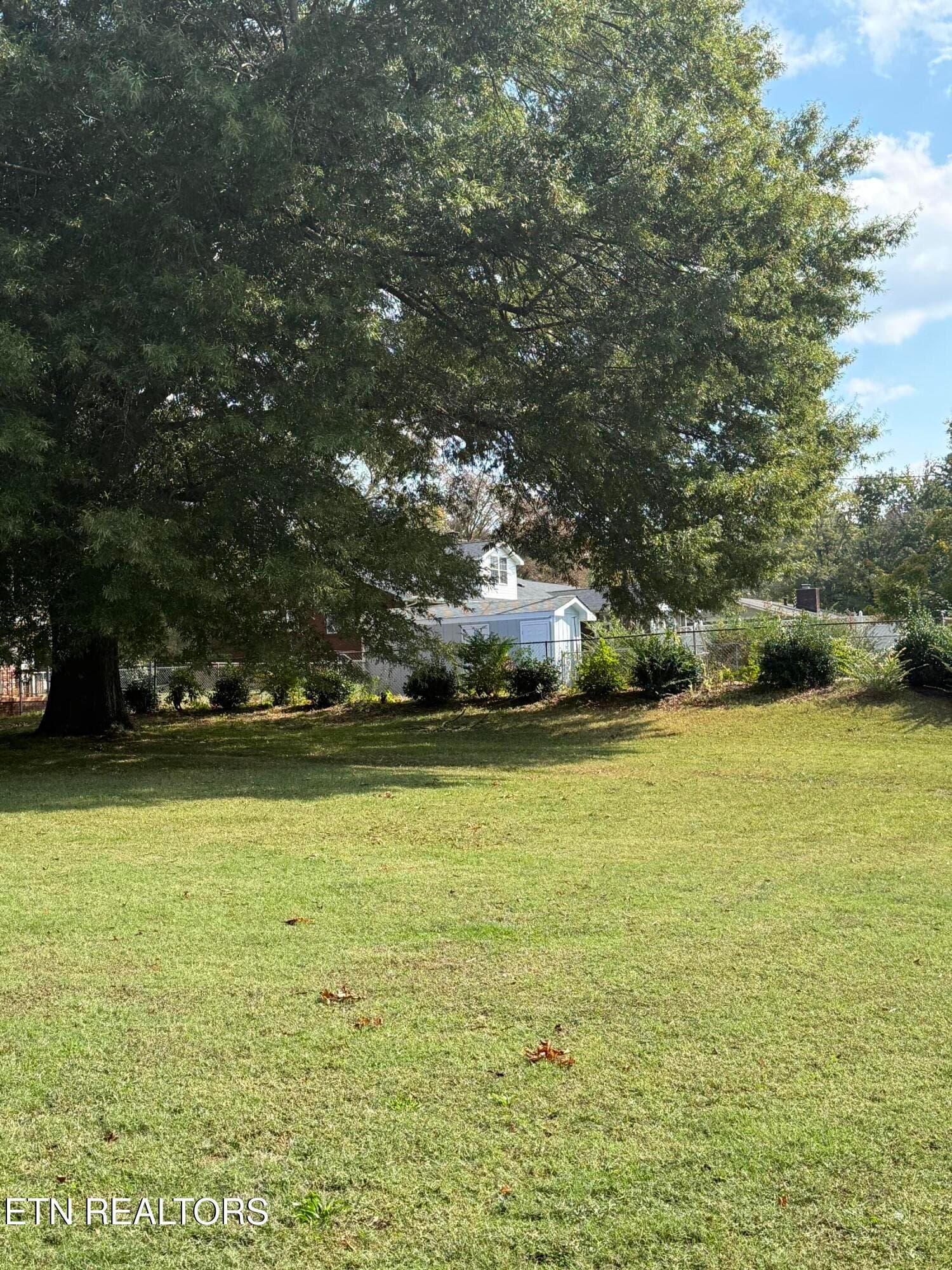 shade trees over pool area - 302 Jackson Hills Drive, Maryville, TN 37804, Maryville