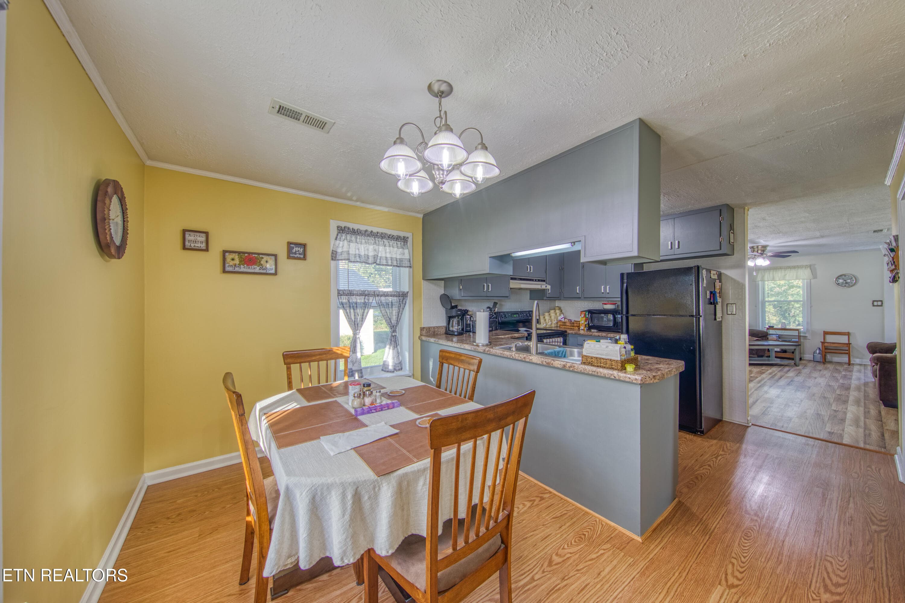 dining/kitchen - 9134 Strawberry Plains Pike, Knoxville, TN 37924, Knoxville