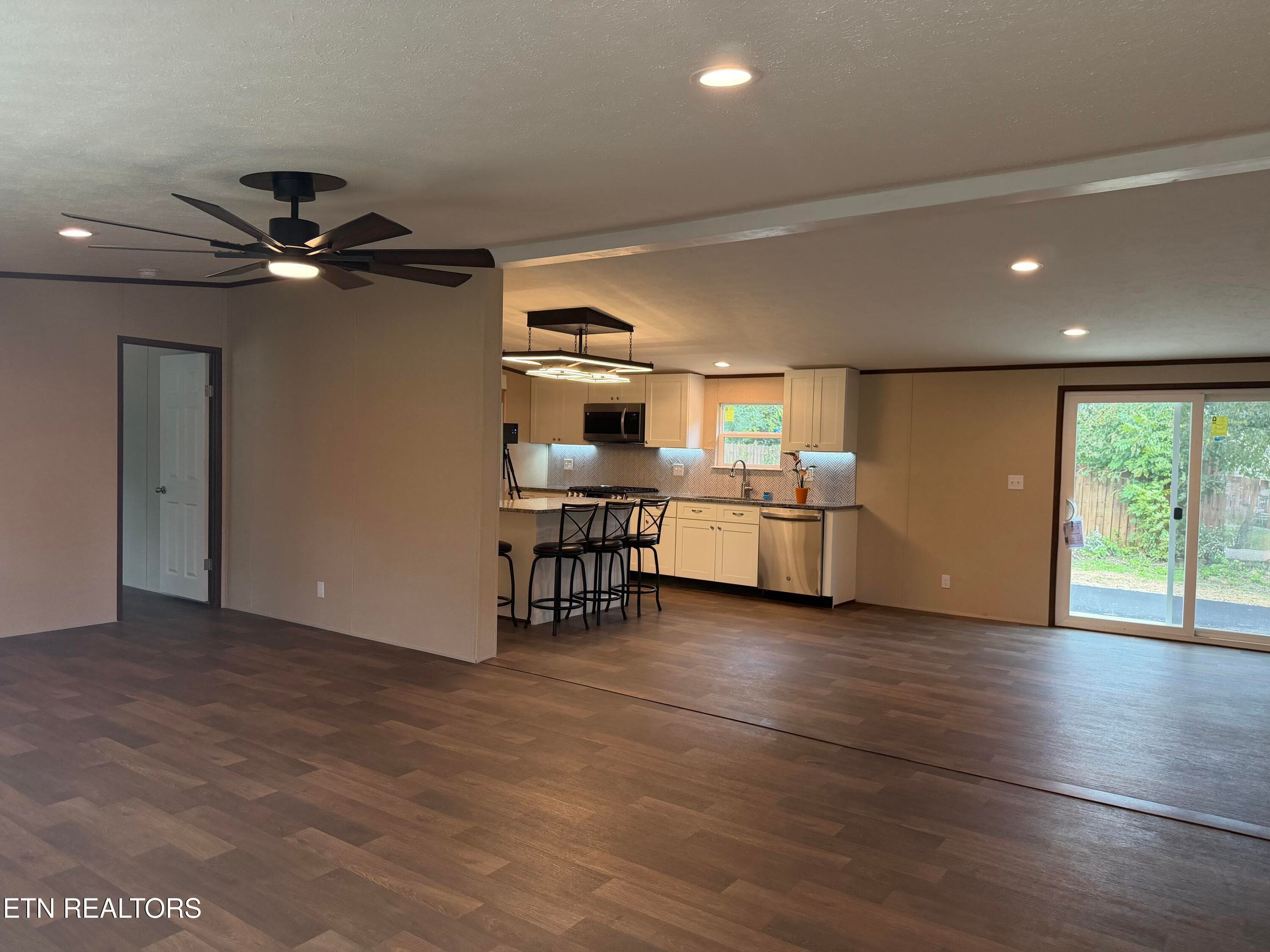 Open floorplan - 19185 Martel Rd, Lenoir City, TN 37772, Lenoir City