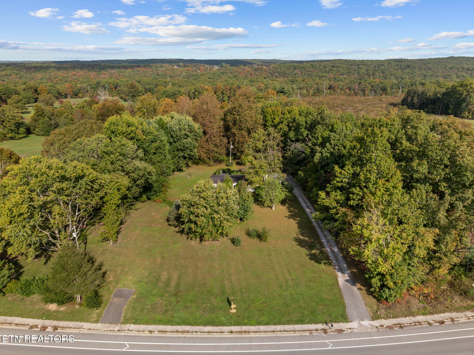 DJI_20261015101207_0999_D - 3533 Peavine Rd Rd, Crossville, TN 38571, Crossville