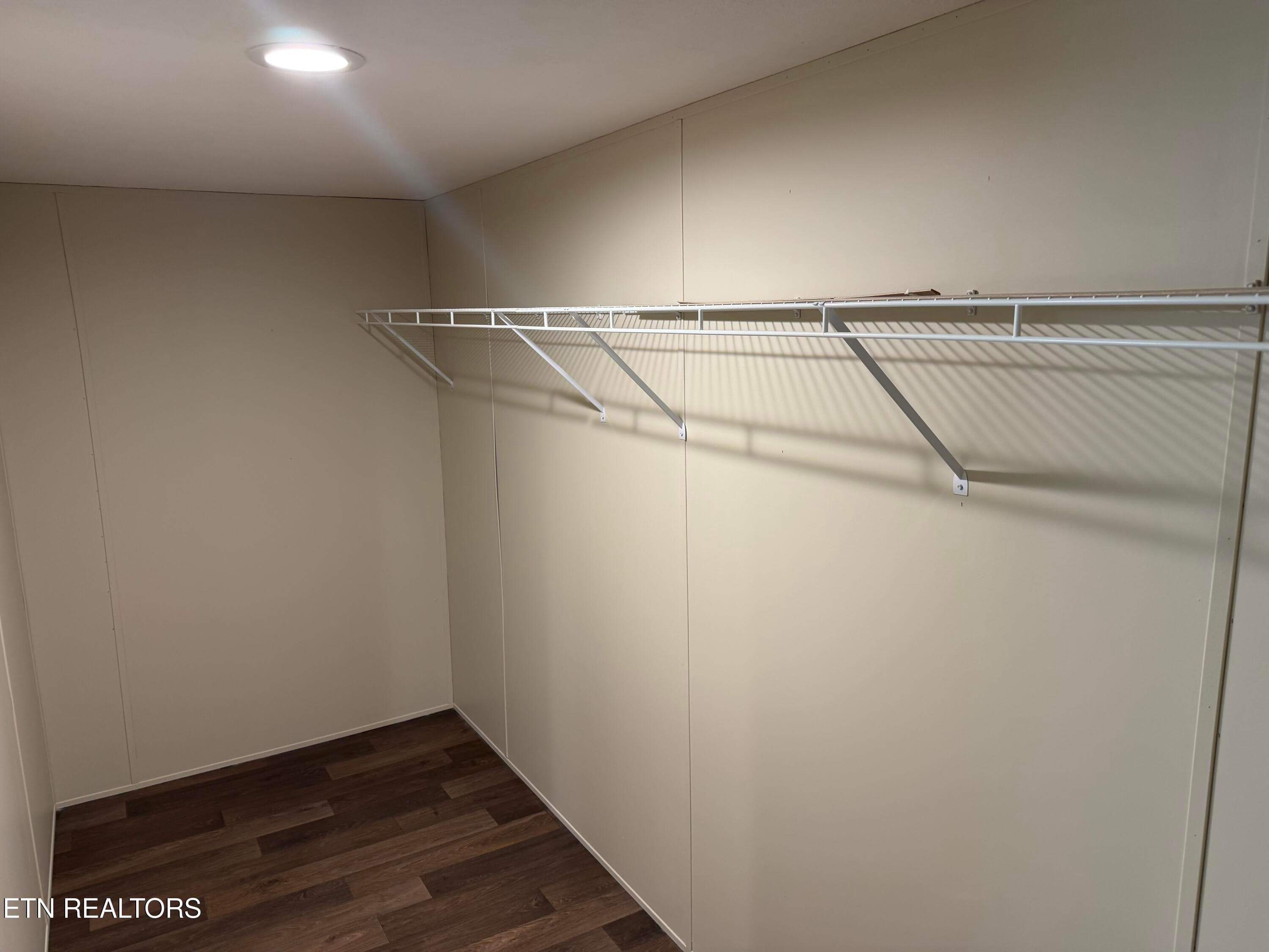 Owner's massive closet - 19185 Martel Rd, Lenoir City, TN 37772, Lenoir City