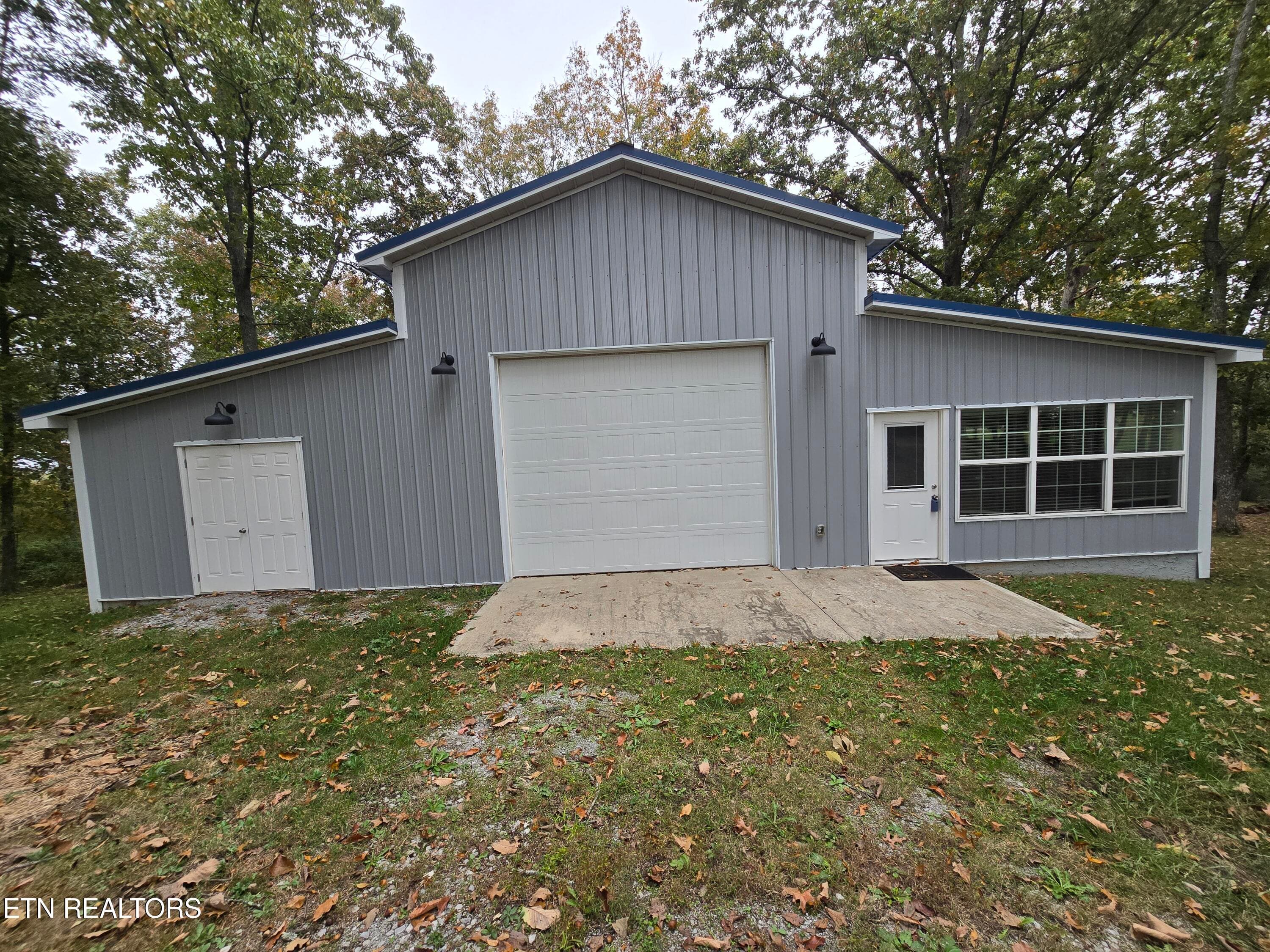 493 Woodgate Drive, Crossville, TN 38571