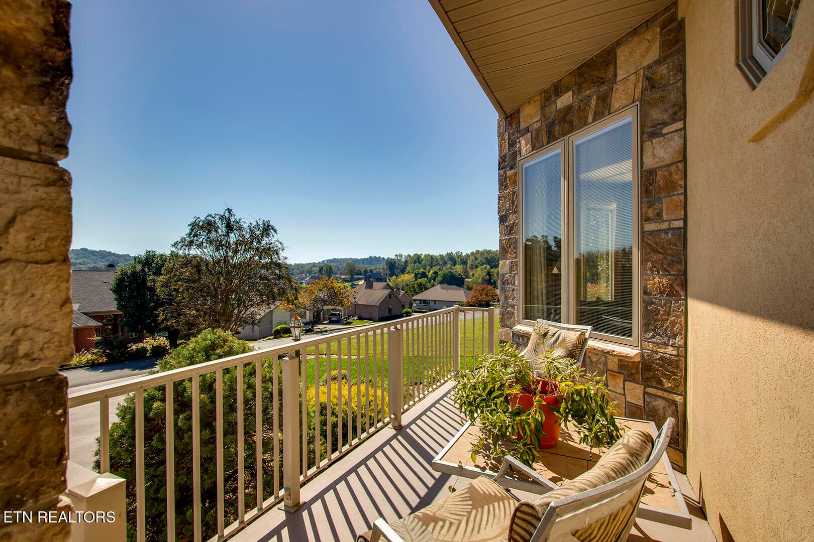 06_275 Dudala Way_FrontPorch - 275 Dudala Way, Loudon, TN 37774, Loudon