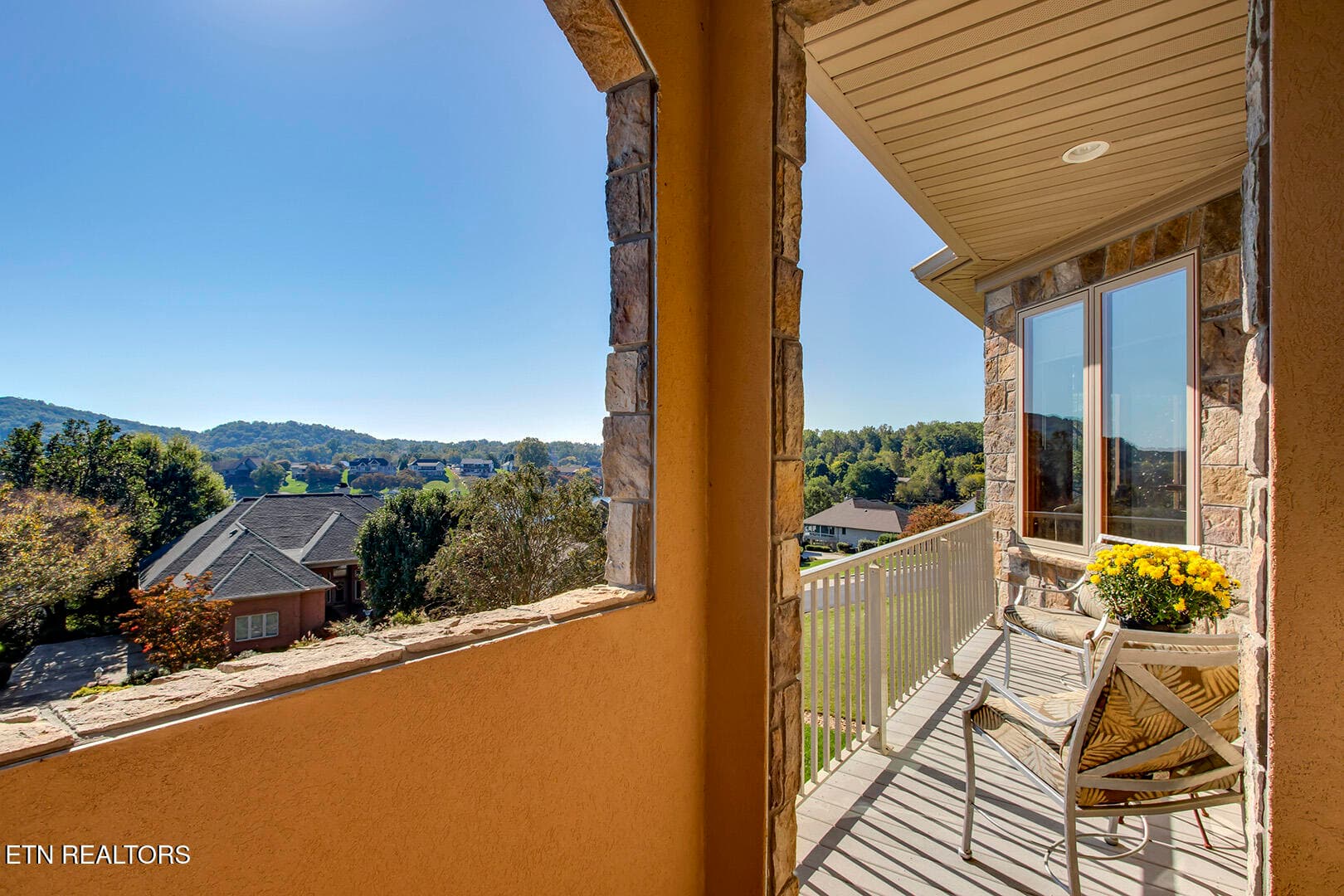 11_275 Dudala Way_UpperFrontPorch - 275 Dudala Way, Loudon, TN 37774, Loudon