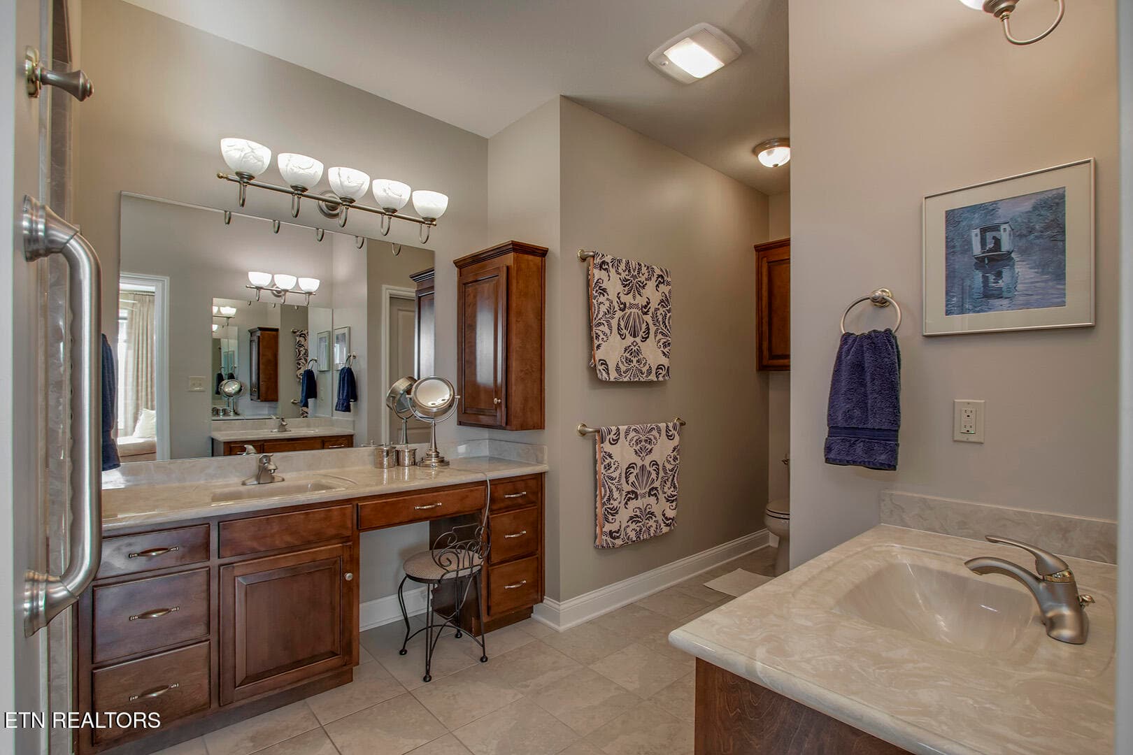 40_275 Dudala Way_MasterBath - 275 Dudala Way, Loudon, TN 37774, Loudon
