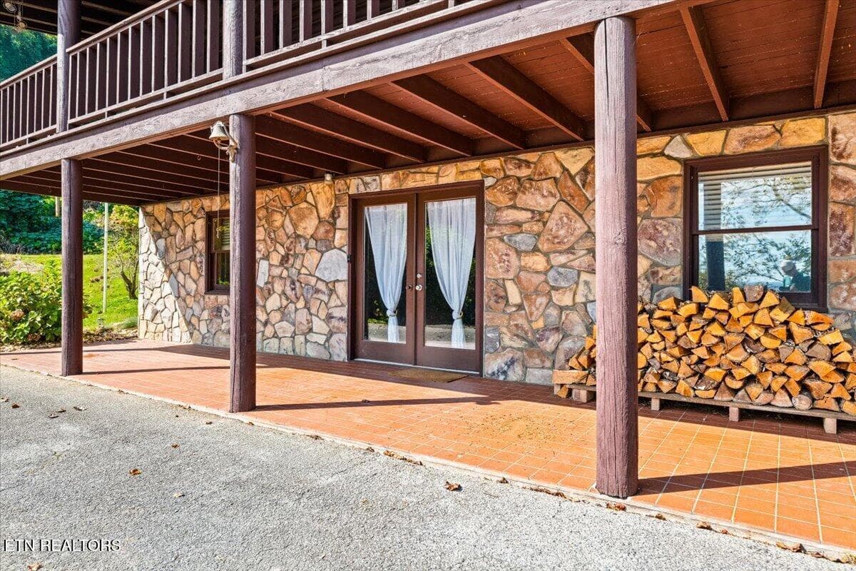47-342 Big Springs Ln - 342 Big Springs Lane, Jacksboro, TN 37757