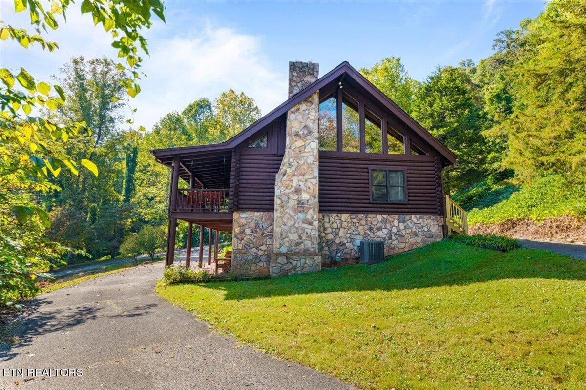 50-342 Big Springs Ln - 342 Big Springs Lane, Jacksboro, TN 37757