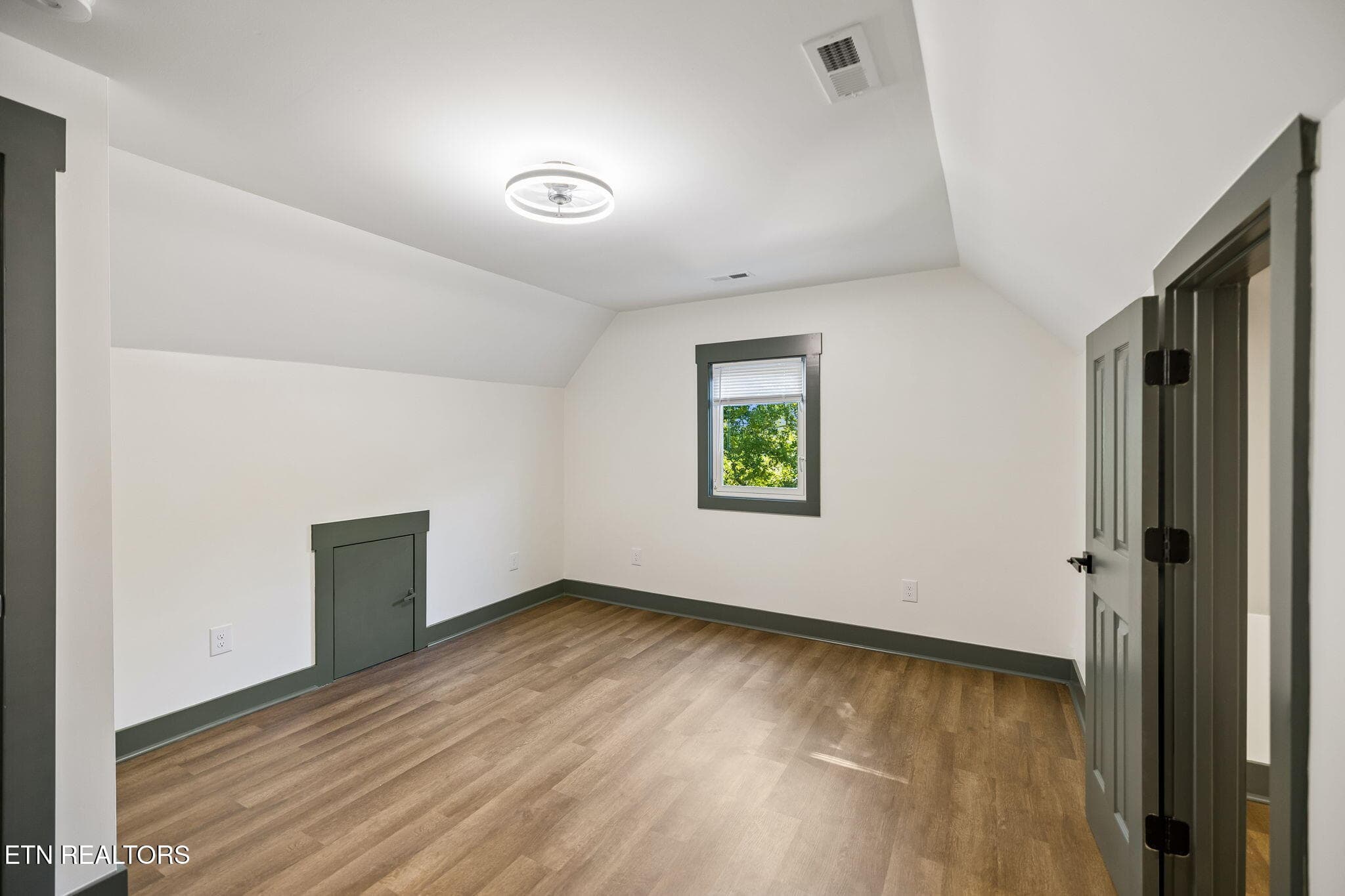 Second Bedroom - 2746 Linden Ave, Knoxville, TN 37914, Knoxville