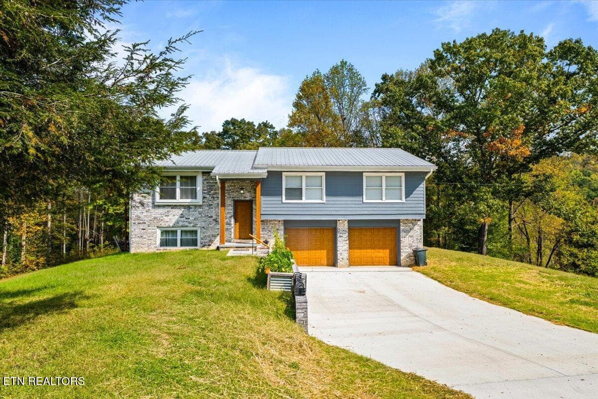 03-230 Mack Gamble Ln - 230 Mack Gamble Lane, Jacksboro, TN 37757