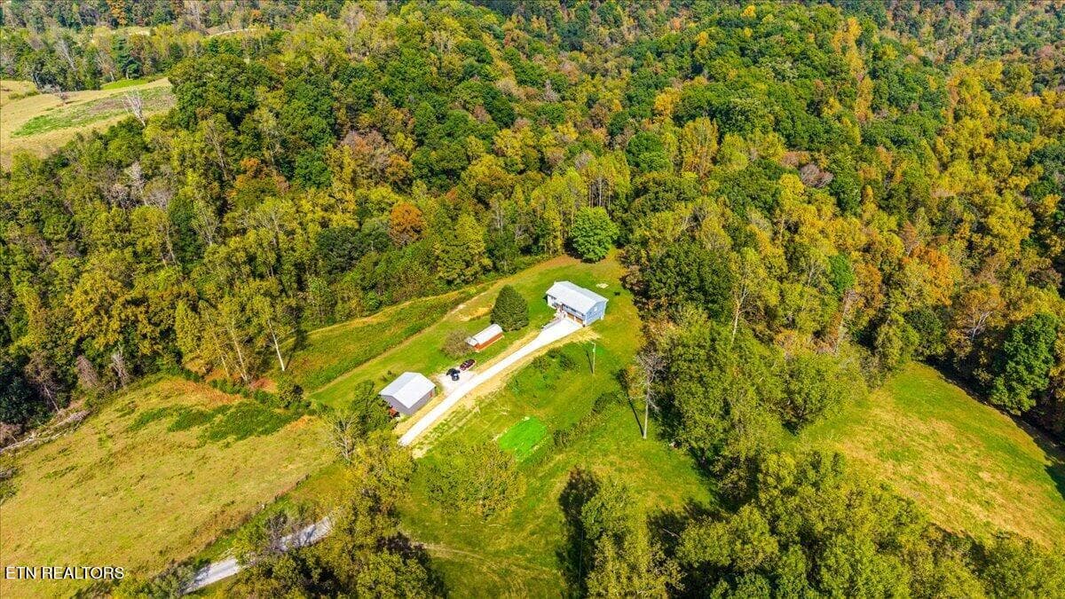 06-230 Mack Gamble Ln - 230 Mack Gamble Lane, Jacksboro, TN 37757