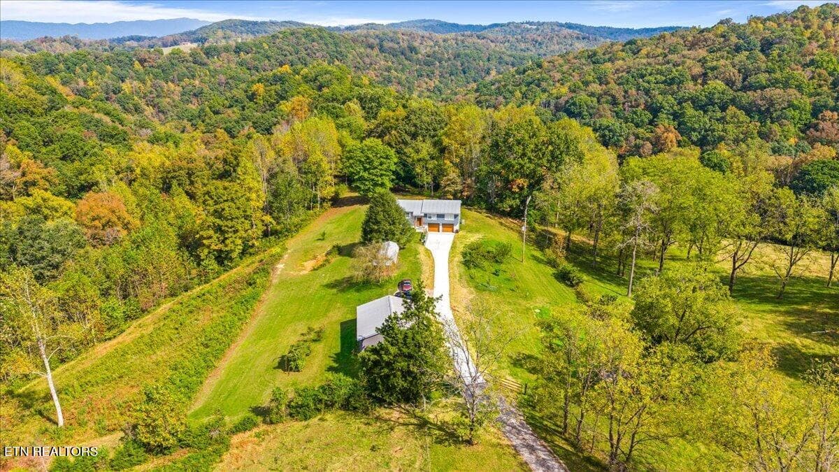08-230 Mack Gamble Ln - 230 Mack Gamble Lane, Jacksboro, TN 37757
