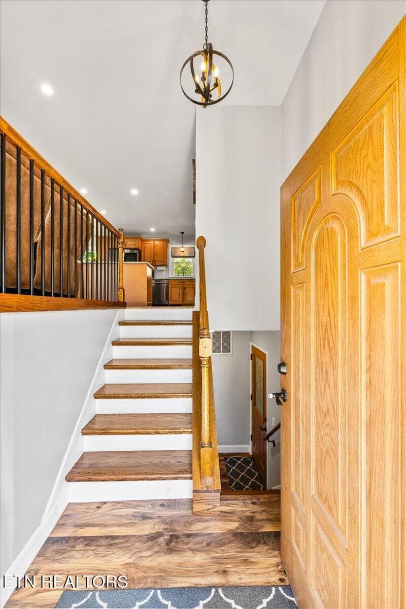 11-230 Mack Gamble Ln - 230 Mack Gamble Lane, Jacksboro, TN 37757