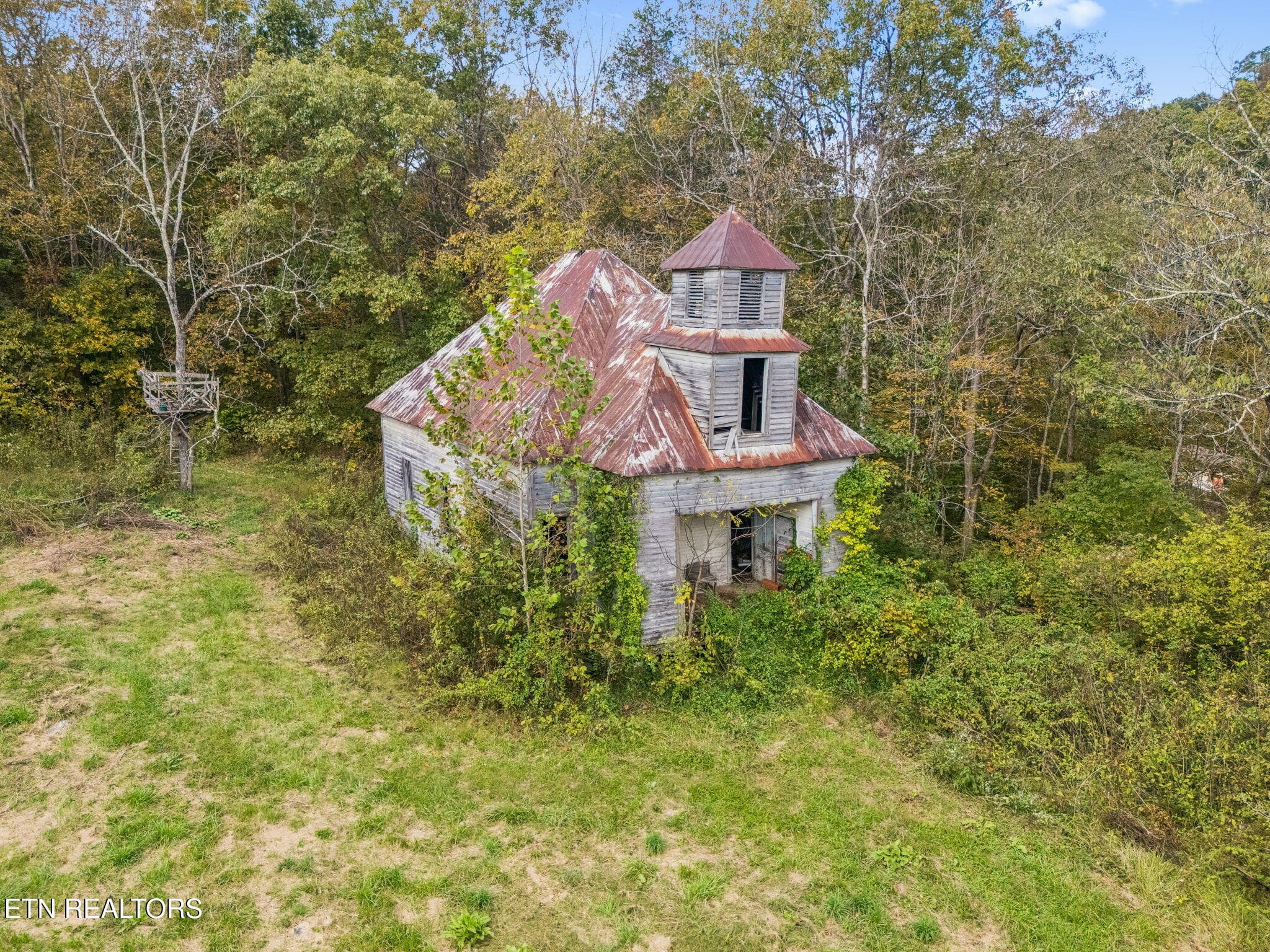 Historic Schoolhouse - 3134 Highway 131, Washburn, TN 37888, Washburn