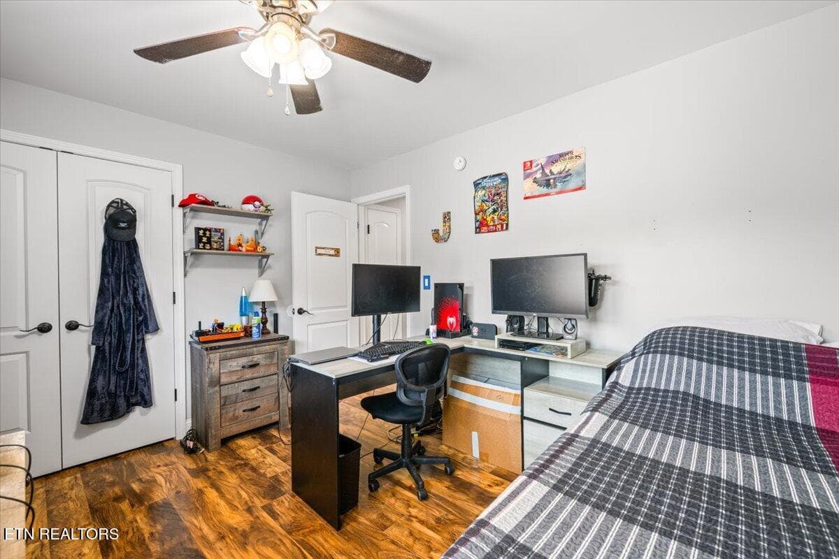 28-230 Mack Gamble Ln - 230 Mack Gamble Lane, Jacksboro, TN 37757