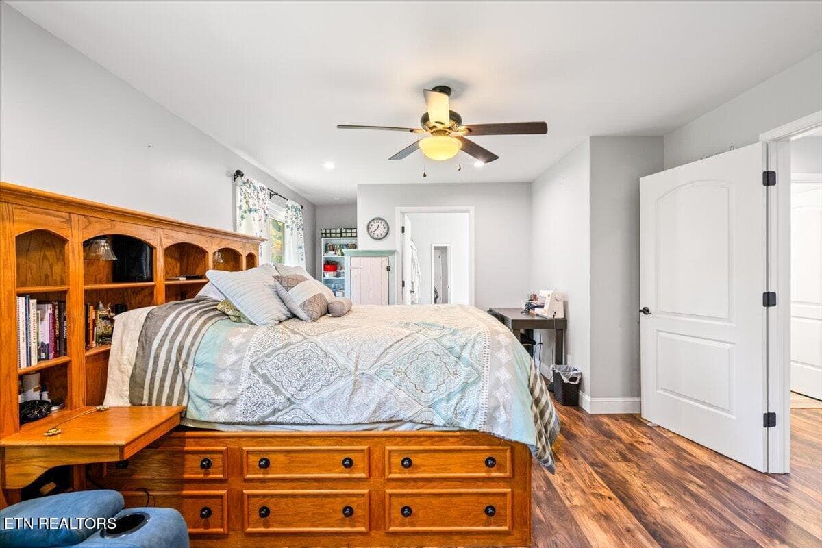 32-230 Mack Gamble Ln - 230 Mack Gamble Lane, Jacksboro, TN 37757