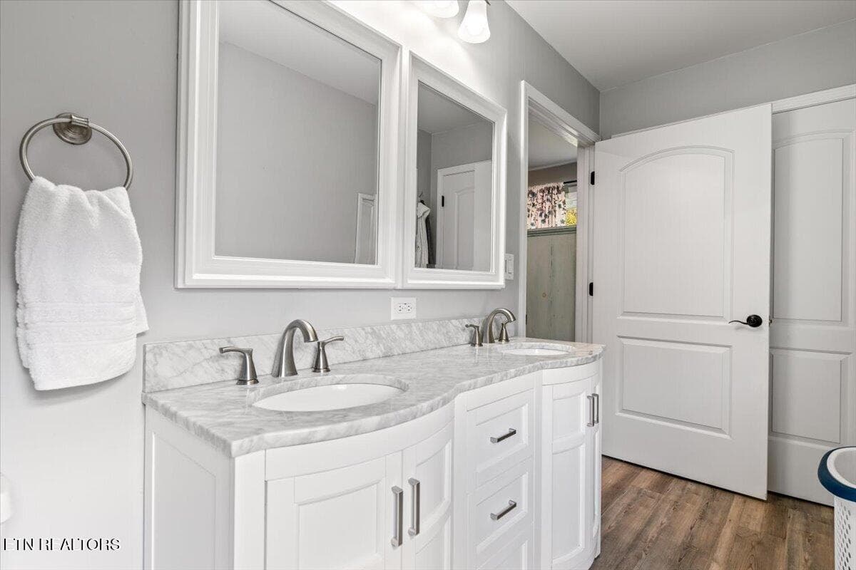 34-230 Mack Gamble Ln - 230 Mack Gamble Lane, Jacksboro, TN 37757