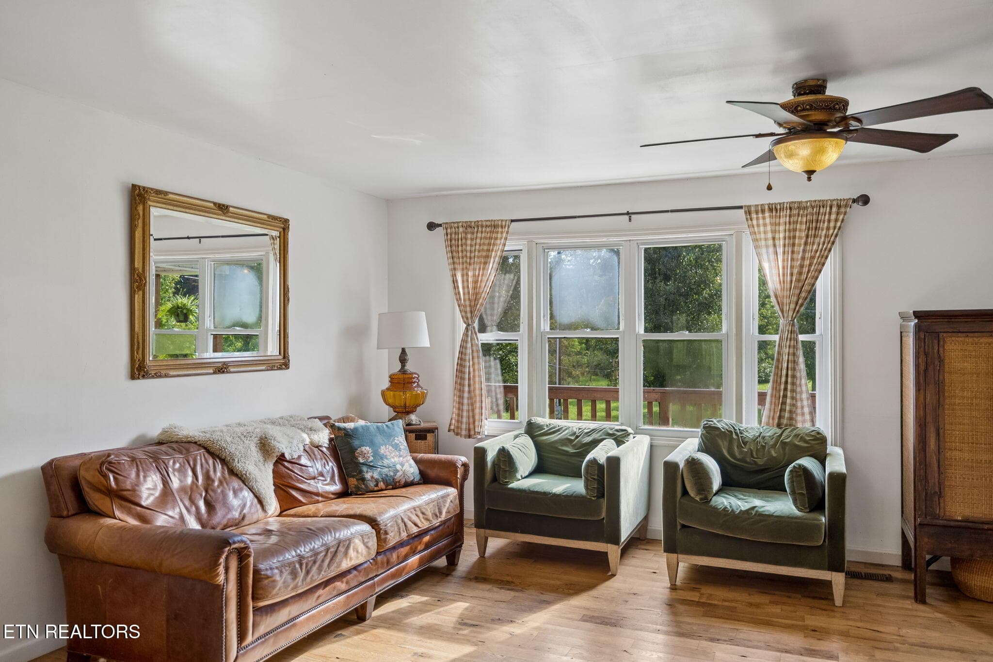 Living Room - 3134 Highway 131, Washburn, TN 37888, Washburn