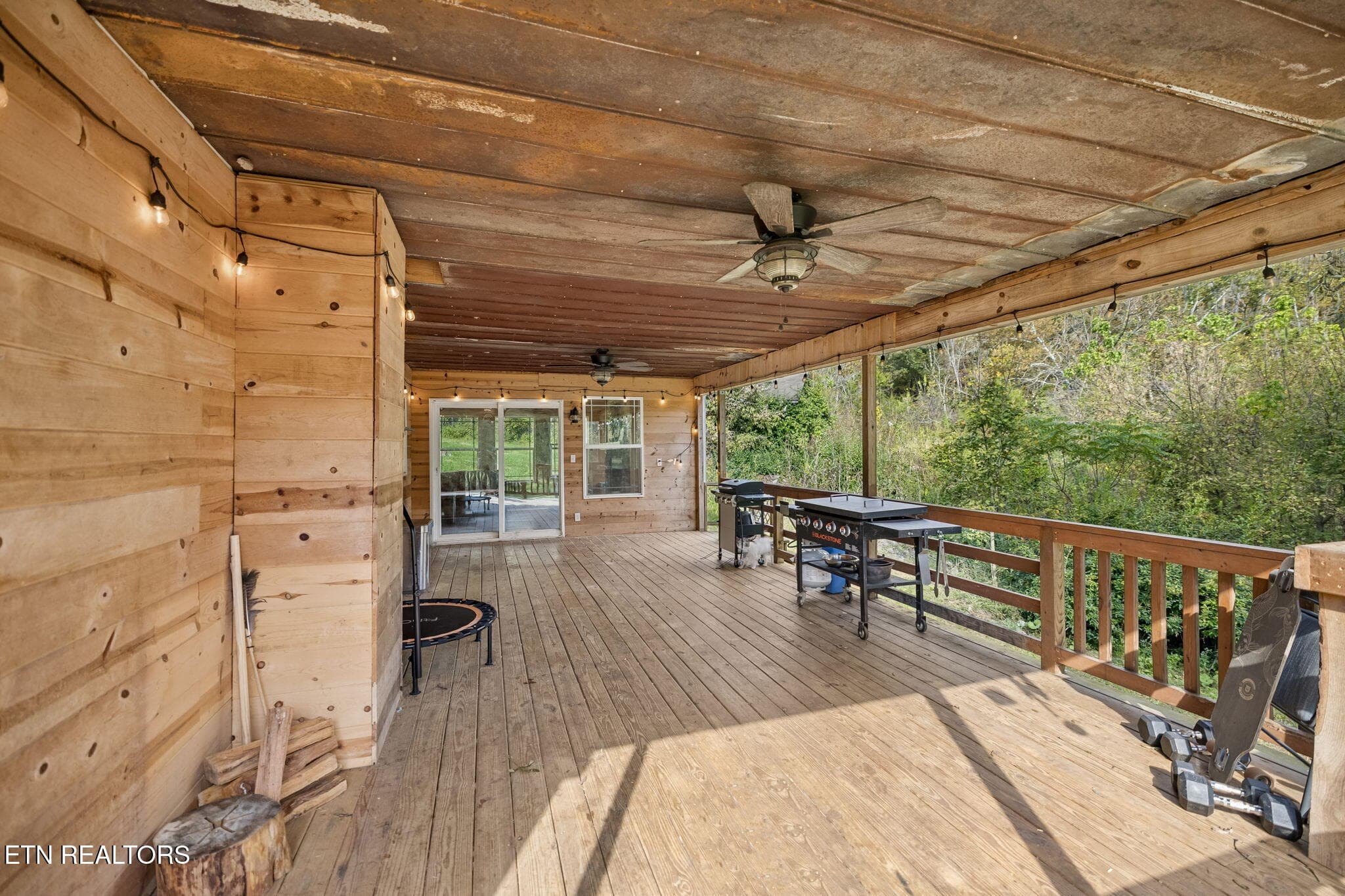 Covered Side Porch - 3134 Highway 131, Washburn, TN 37888, Washburn