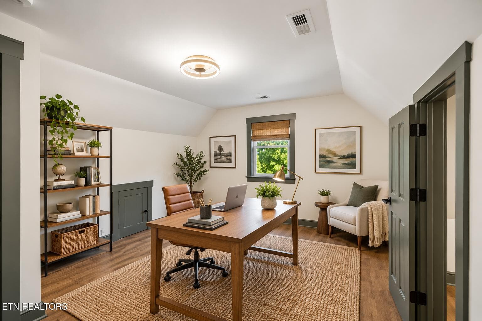Second bedroom staged - 2746 Linden Ave, Knoxville, TN 37914, Knoxville