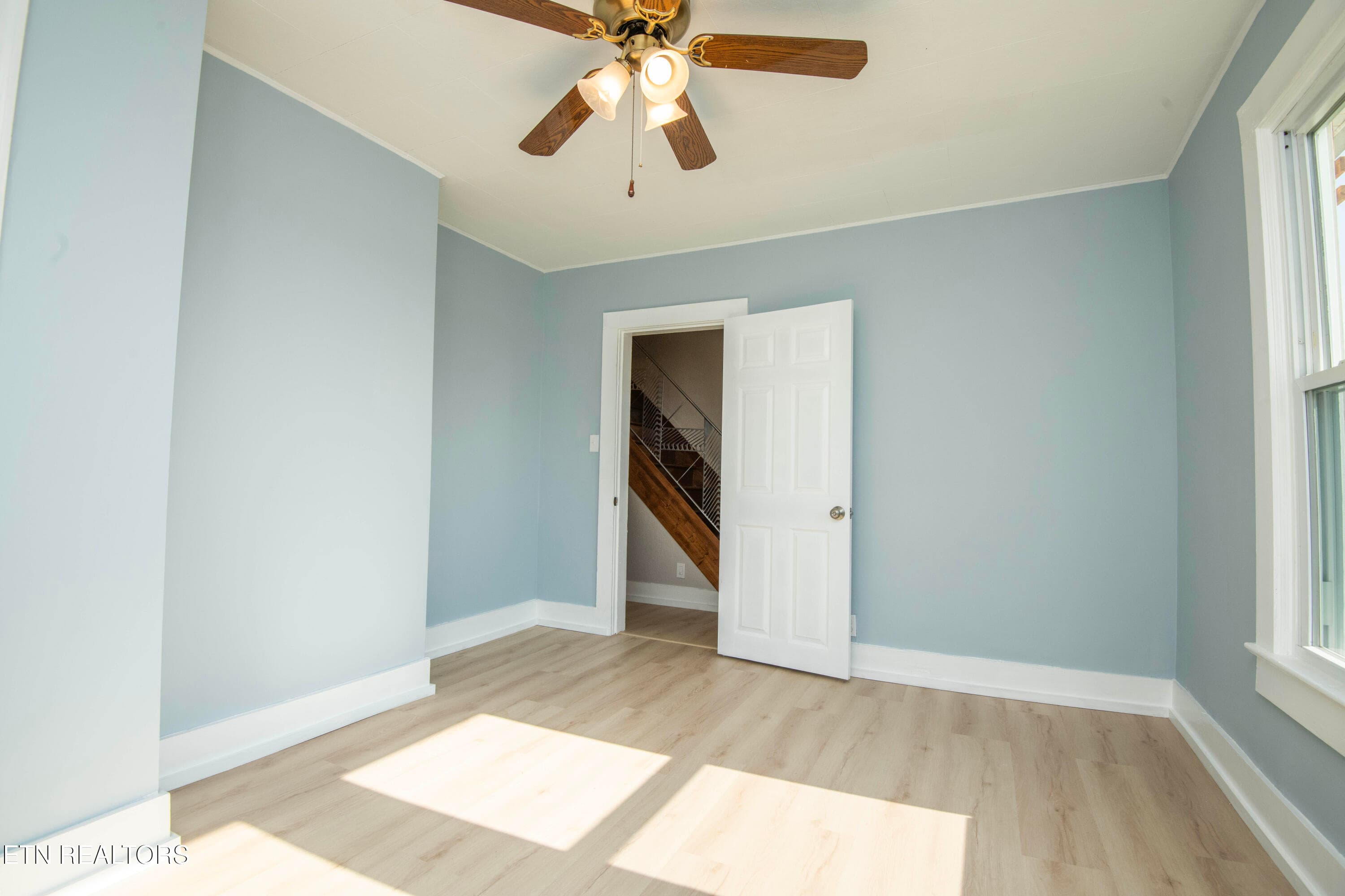 fourth bed - 509 W 3rd Ave, Lenoir City, TN 37771, Lenoir City
