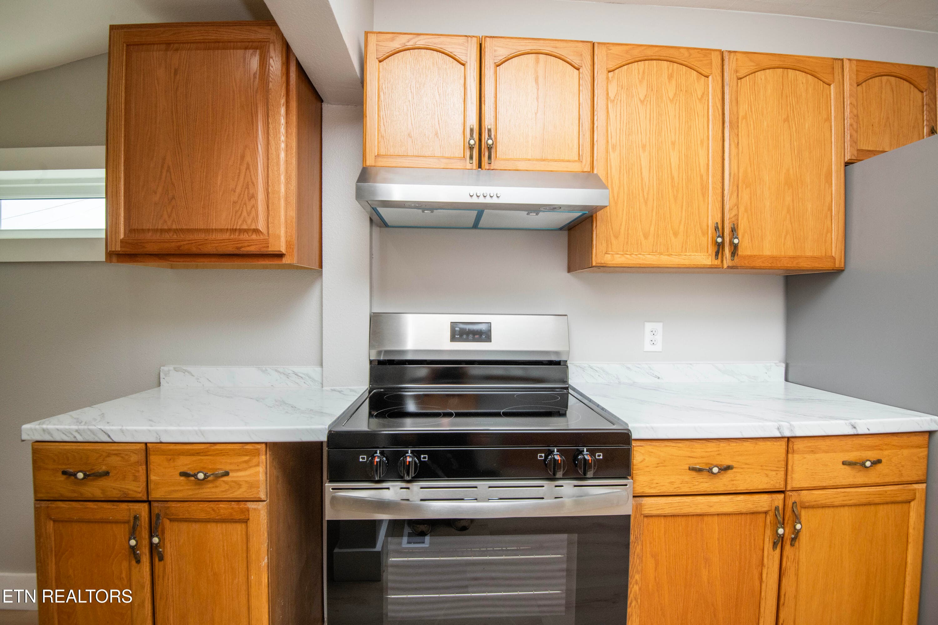 kitchen 2 - 509 W 3rd Ave, Lenoir City, TN 37771, Lenoir City