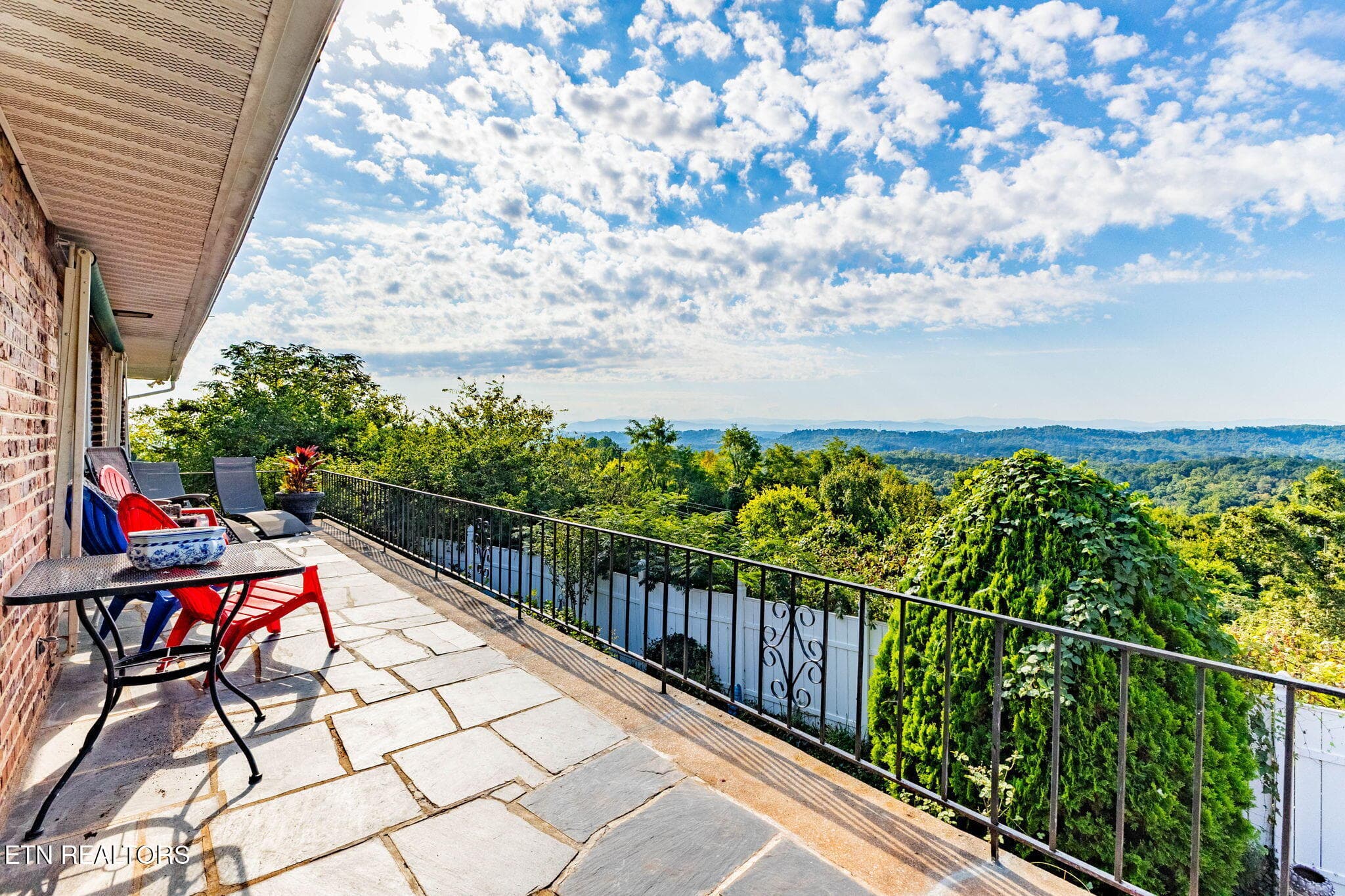 89-web-or-mls-3F1A9383-HDR - 524 View Park Drive, Knoxville, TN 37920, Knoxville