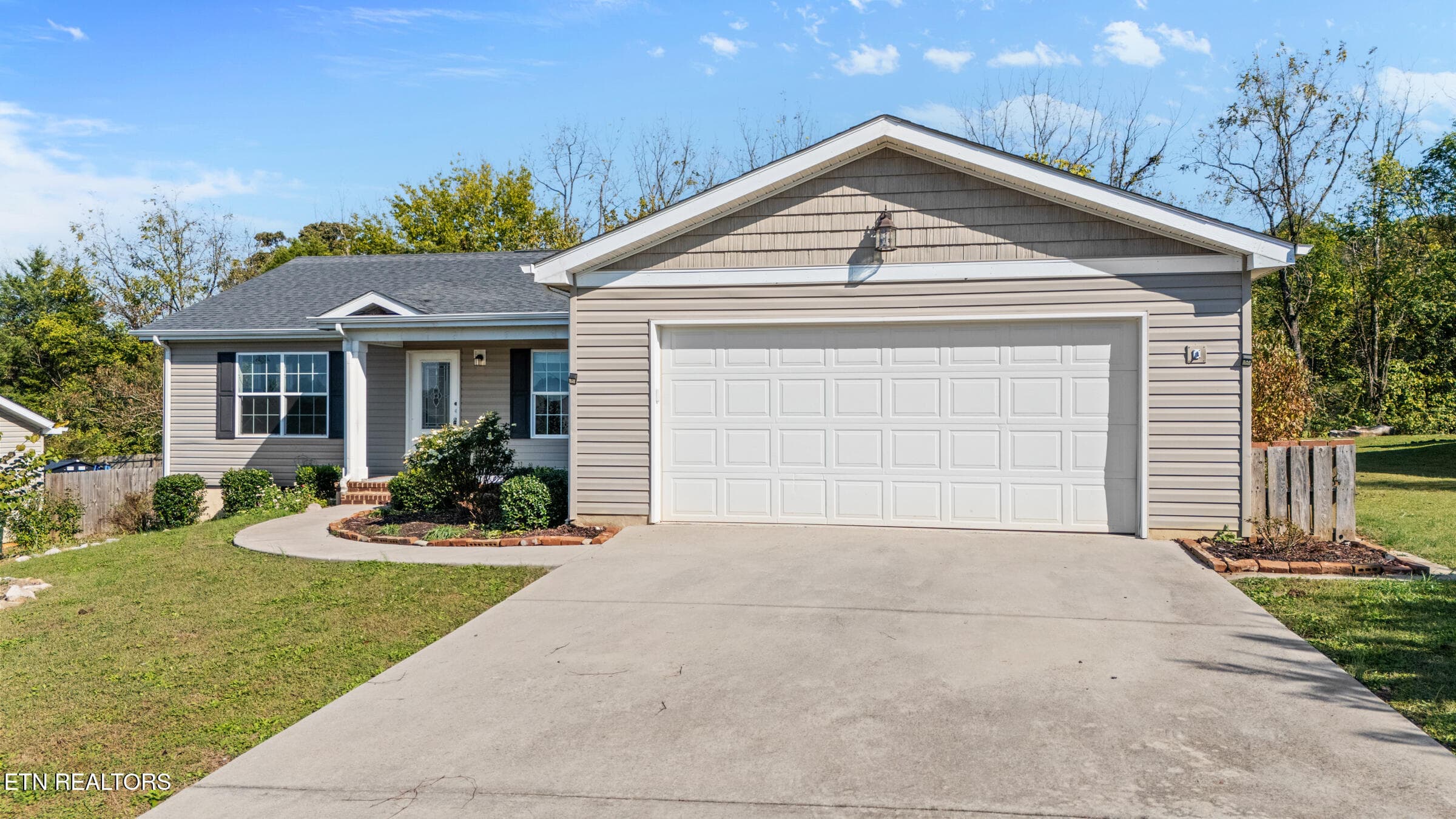298 Hartfield Lane, Loudon, TN 37774