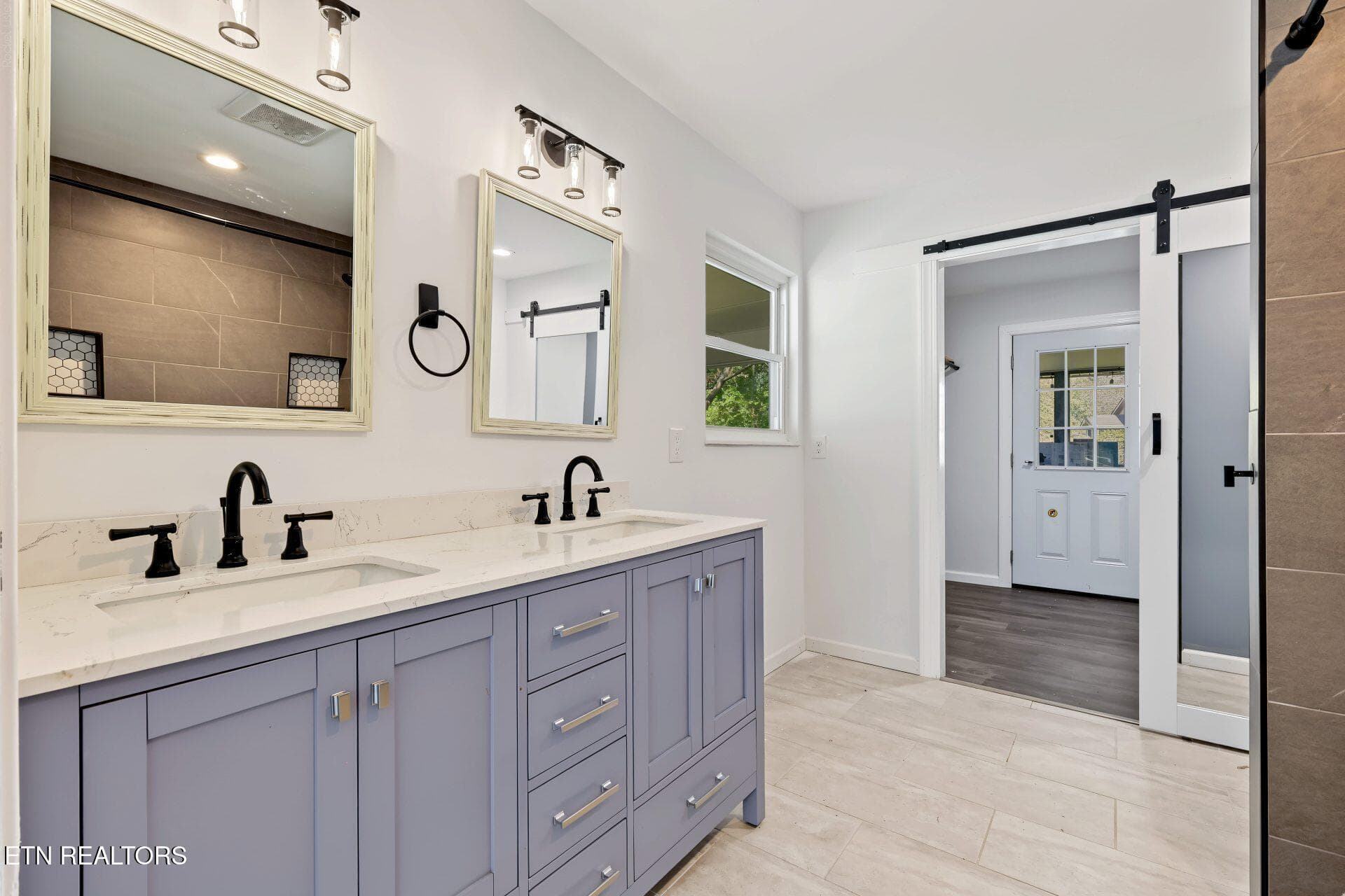 18_beyc6ab42ae123efe - 14 Cooper Lane, Oak Ridge, TN 37830