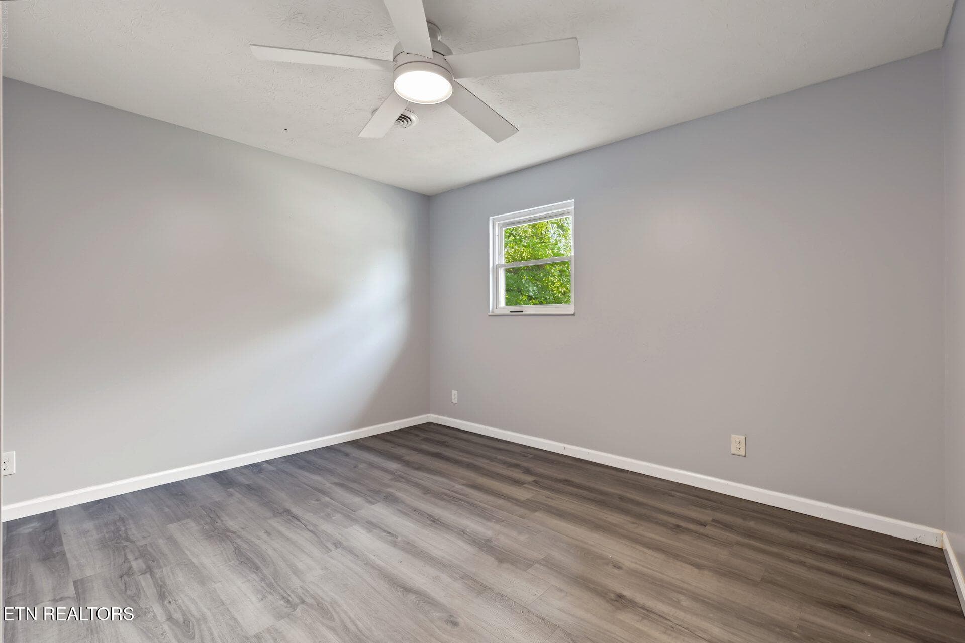 29_beyc6ab42ab3911c5 - 14 Cooper Lane, Oak Ridge, TN 37830