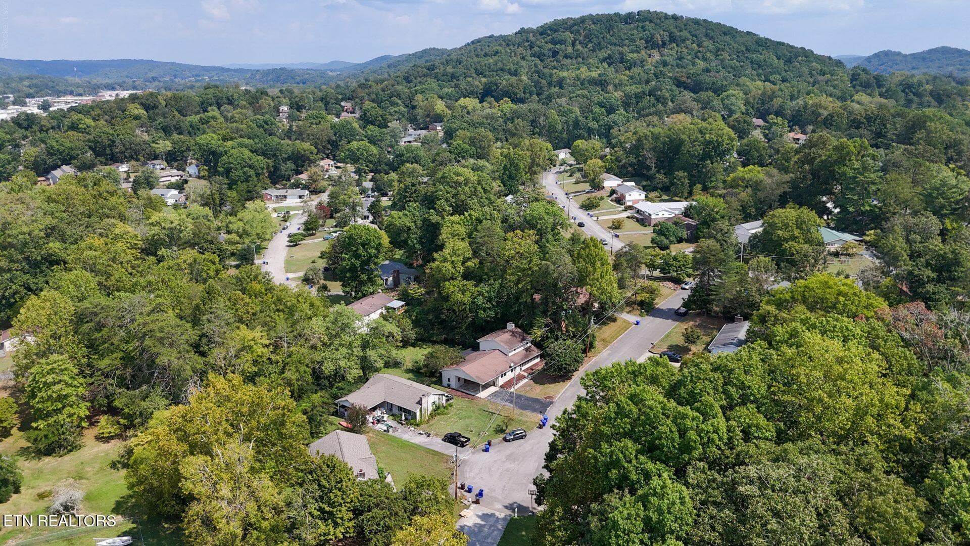 41_beyc6ab42b2f38622 - 14 Cooper Lane, Oak Ridge, TN 37830