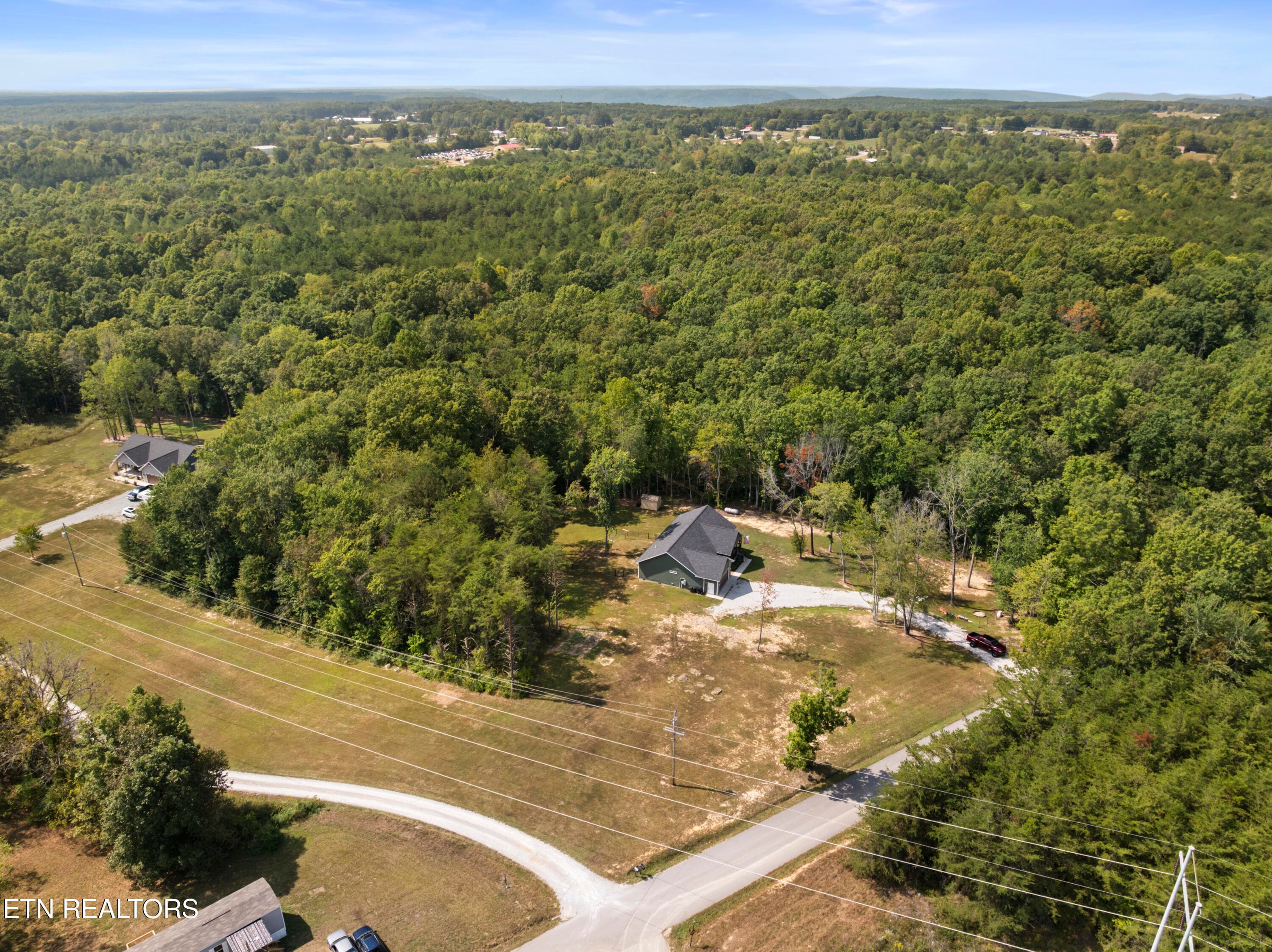 DJI_20260921120110_0301_D - 364 Alf Threet Rd, Jamestown, TN 38556, Jamestown