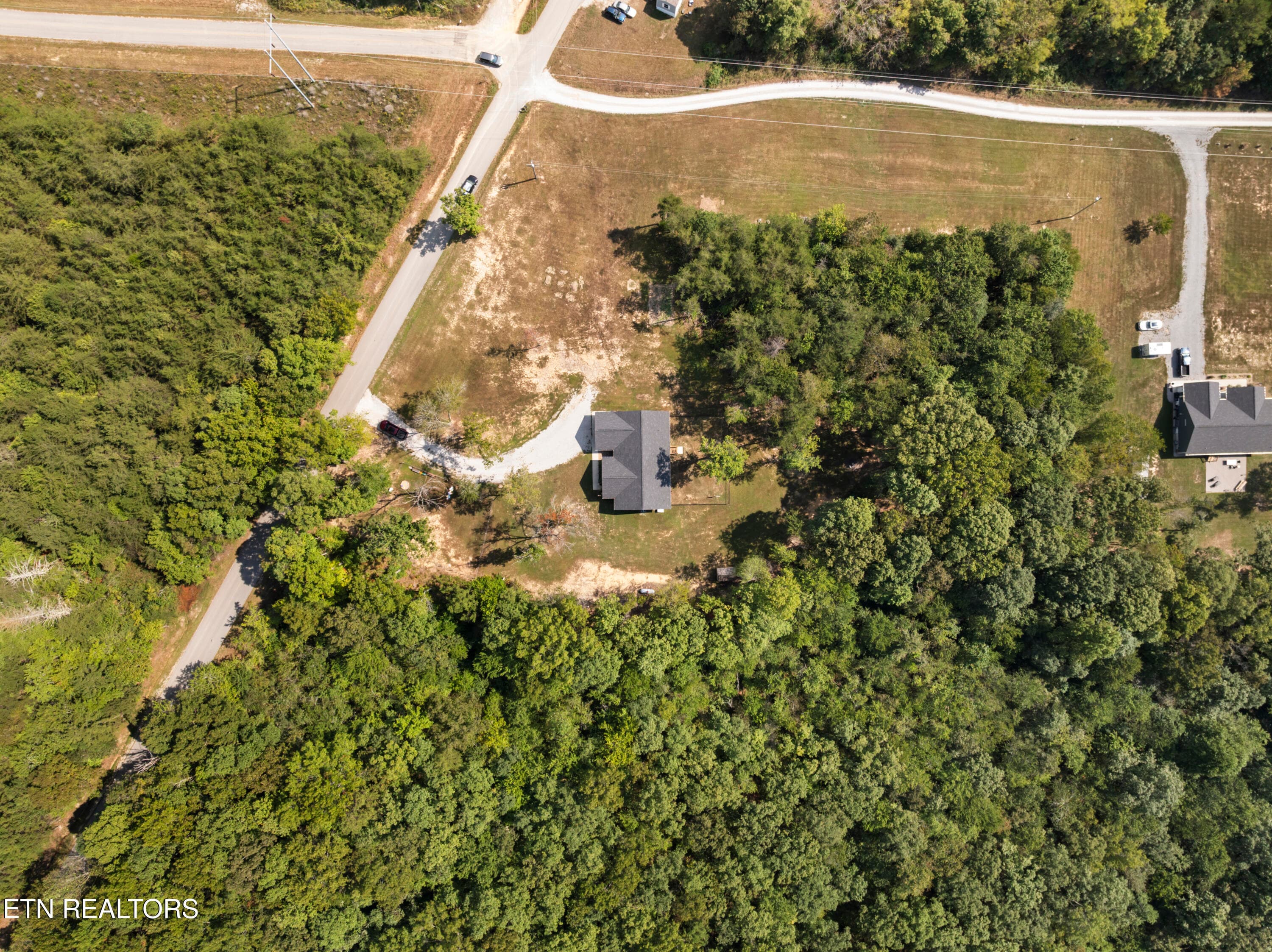 DJI_20260921120142_0302_D - 364 Alf Threet Rd, Jamestown, TN 38556, Jamestown