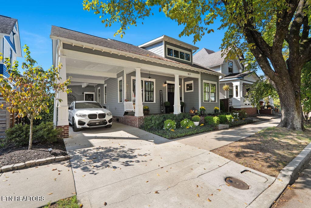 DSC08390 - 817 Deery St, Knoxville, TN 37917