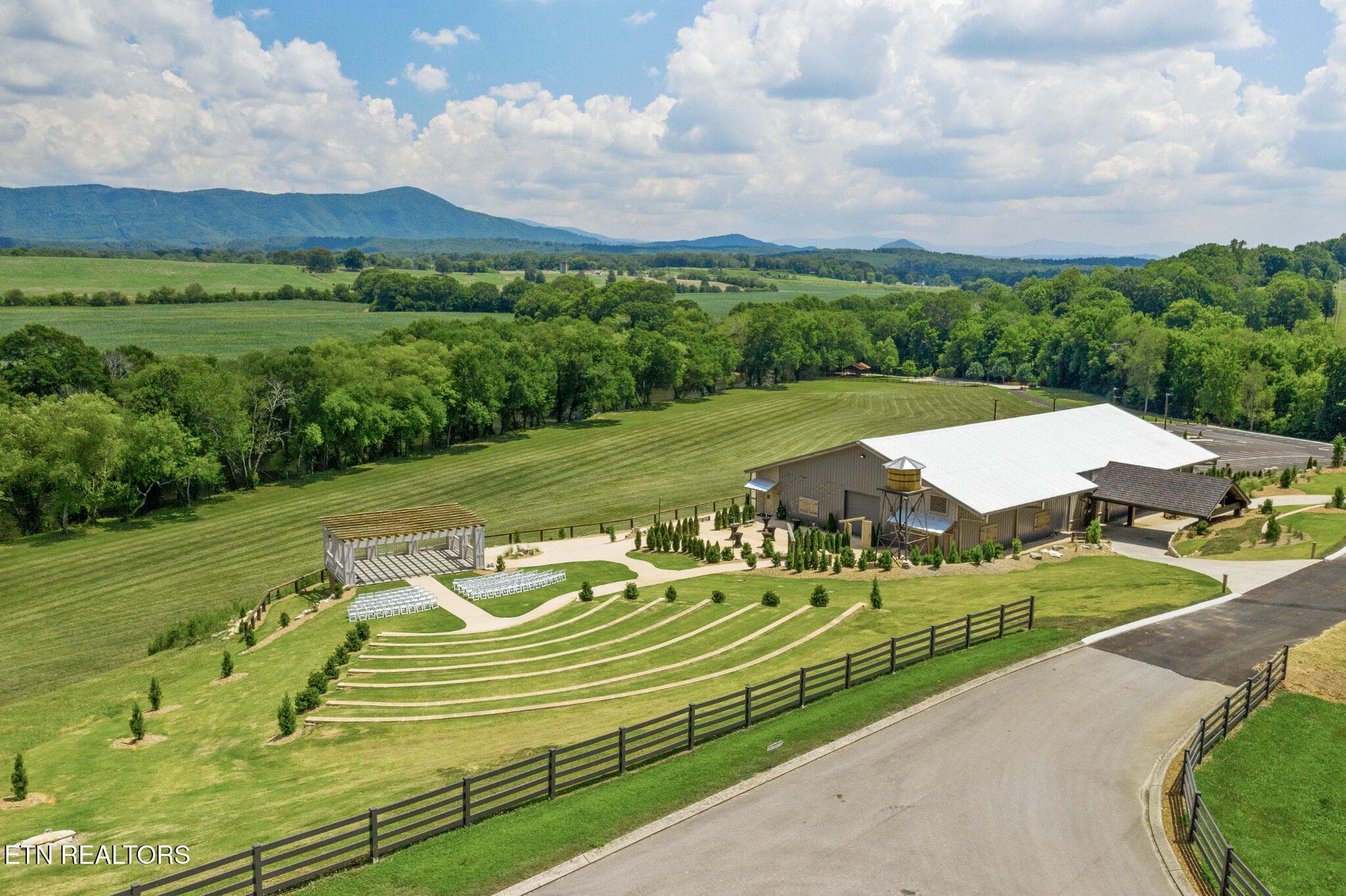 36_beyc6ad2ab72c40aa - 1020 Thomas Rd, Benton, TN 37307