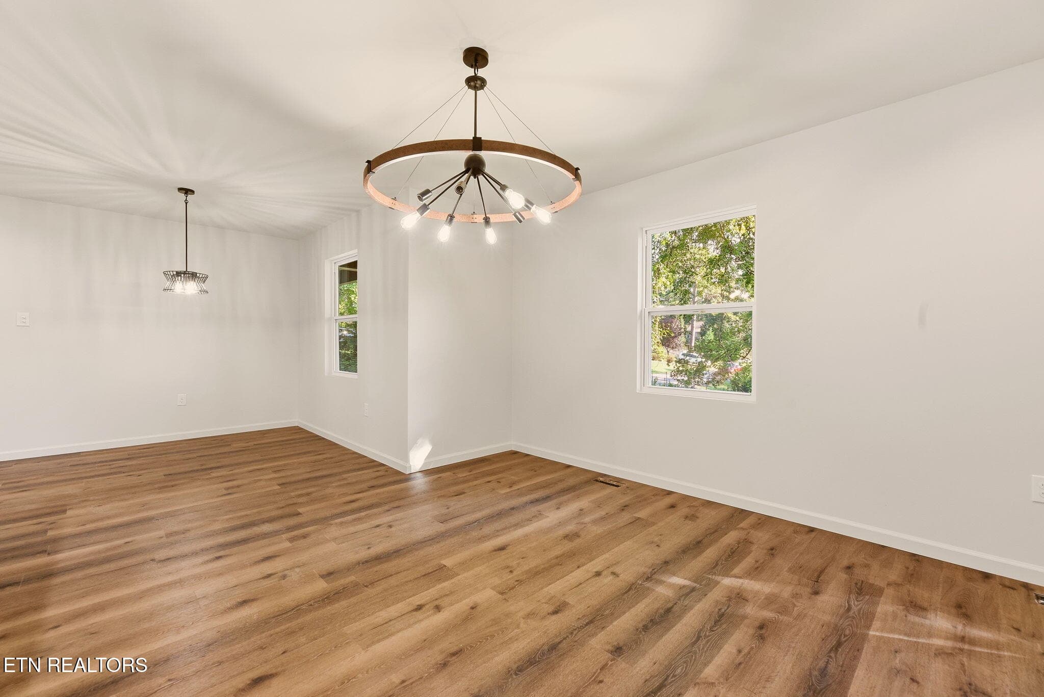 8-web-or-mls-FrstVw605 (8) - 605 Forest View Rd, Knoxville, TN 37919