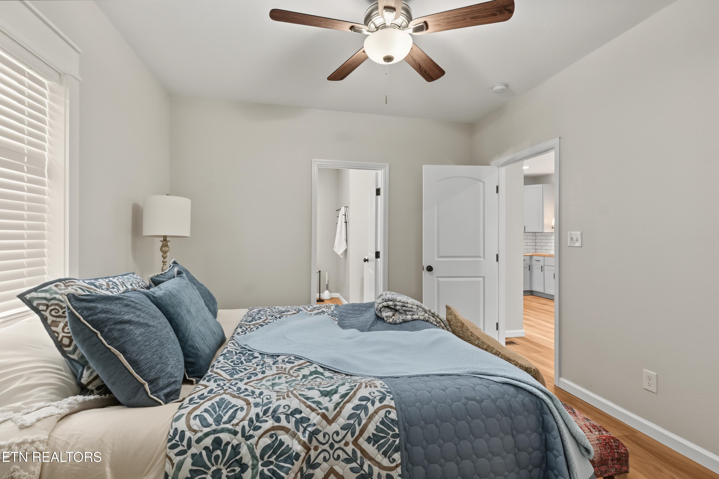 WITH EN-SUITE - 511 Ferry St, Loudon, TN 37774, Loudon