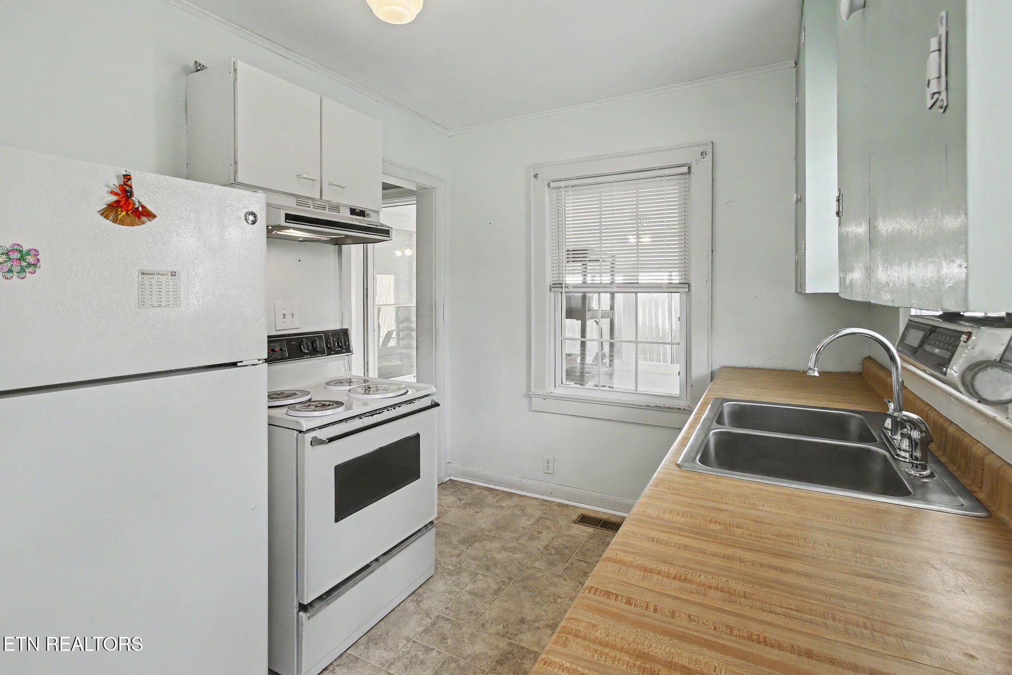 IMG_1263 - 5406 Greencrest Rd, Knoxville, TN 37918