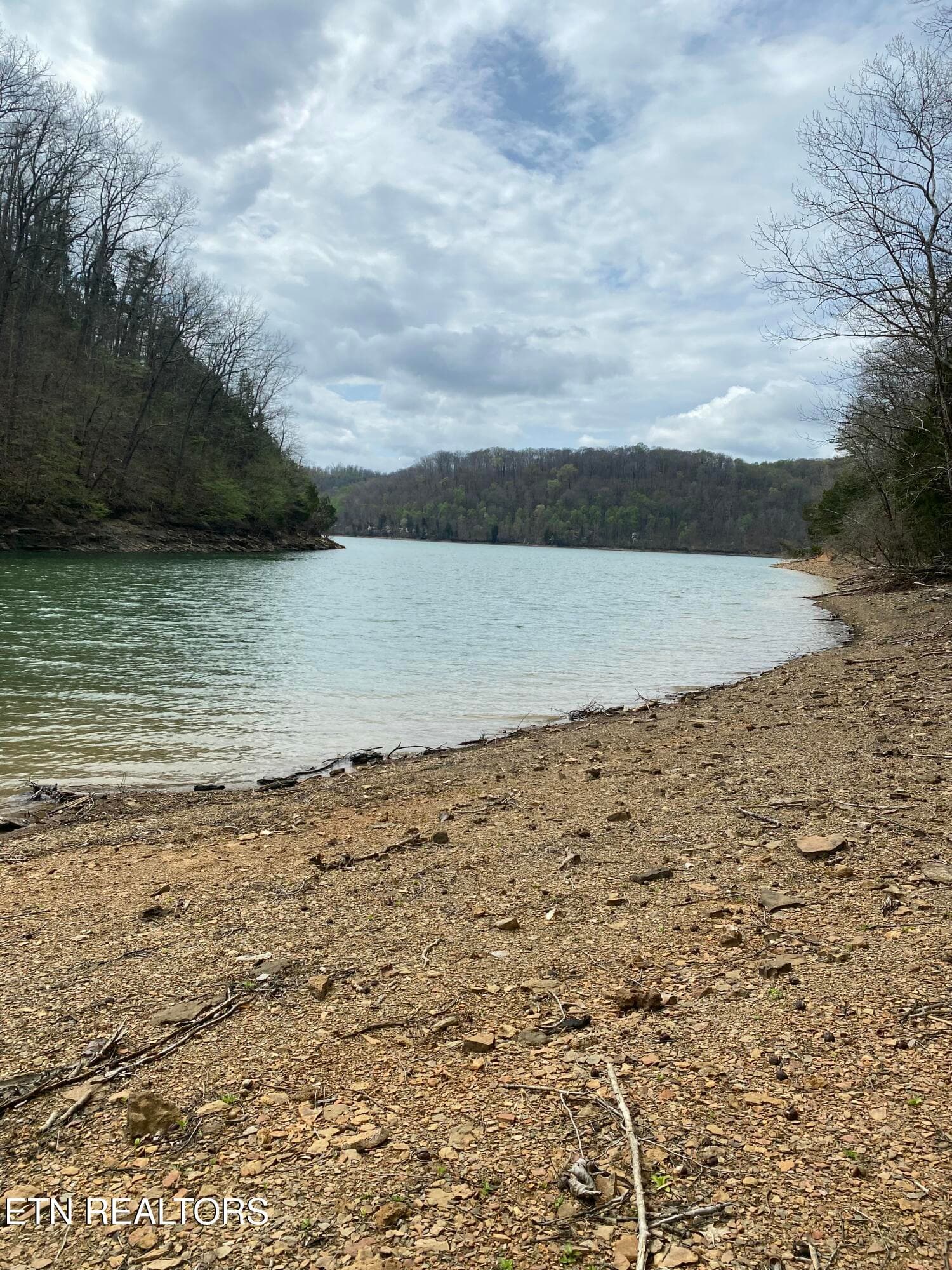 IMG_7515 - 100 Bohart Lane, Byrdstown, TN 38549