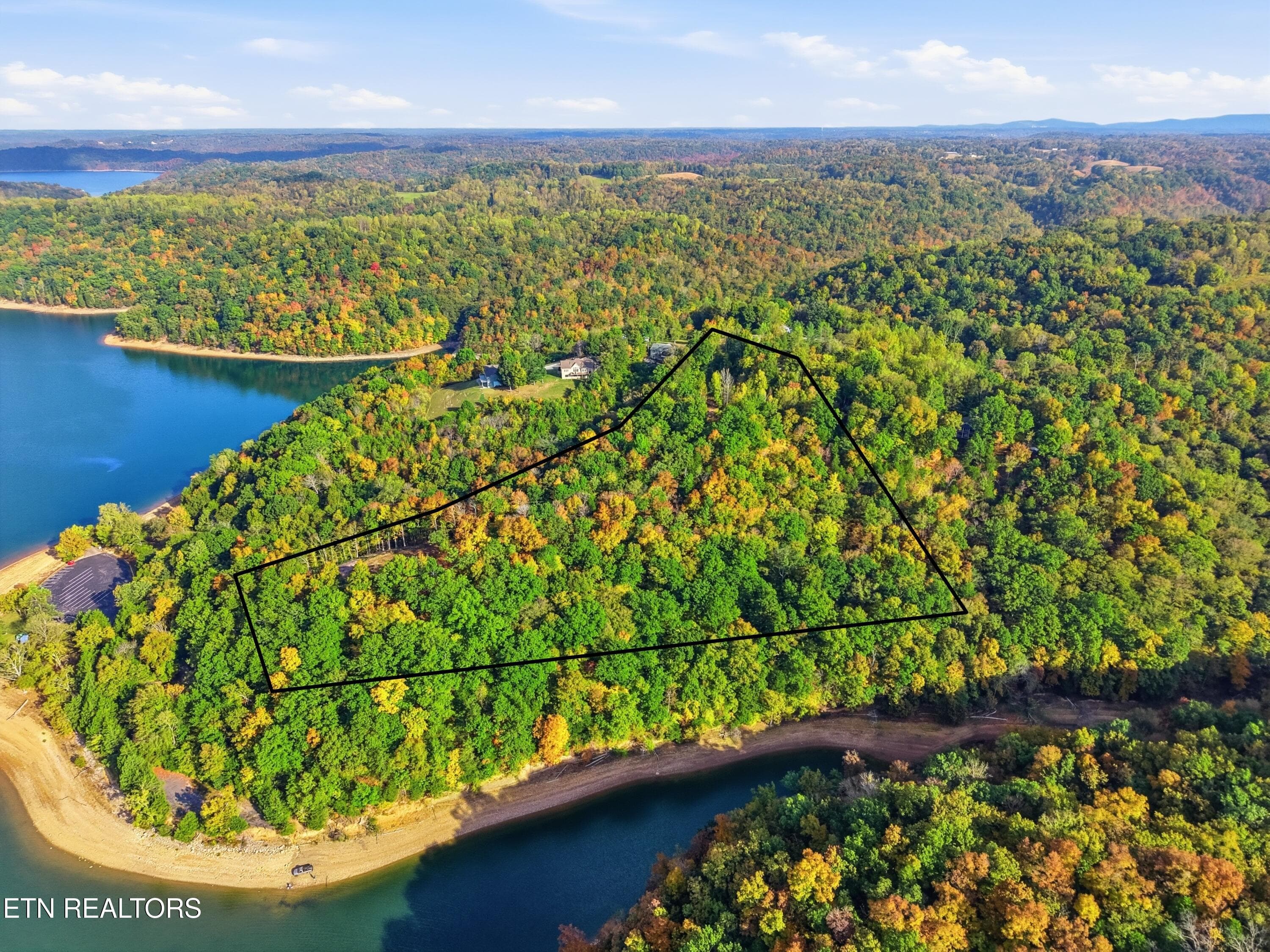 100 Bohart Lane, Byrdstown, TN 38549