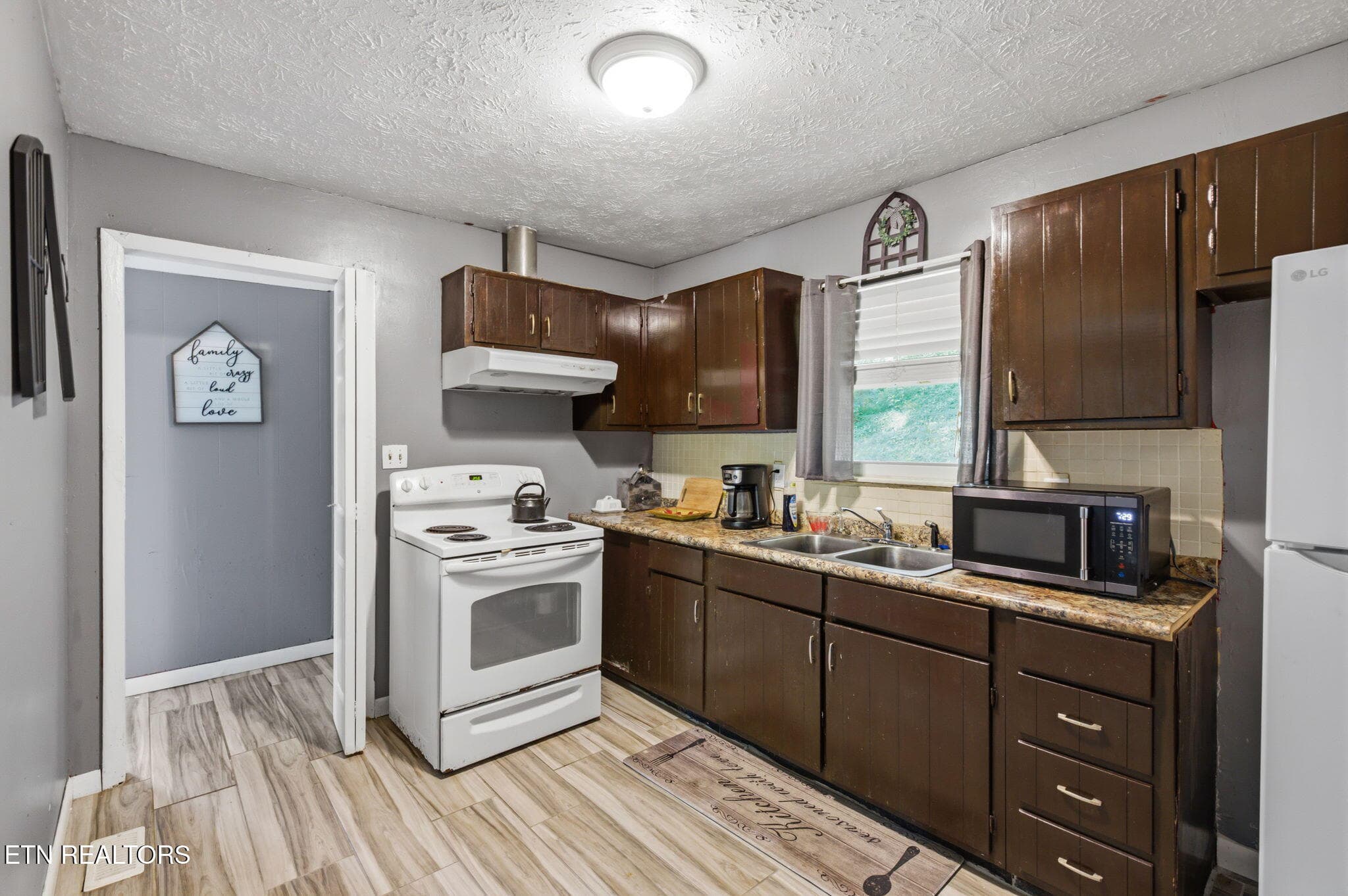 Kitchen - 5116 Spring Valley Drive, Knoxville, TN 37917, Knoxville