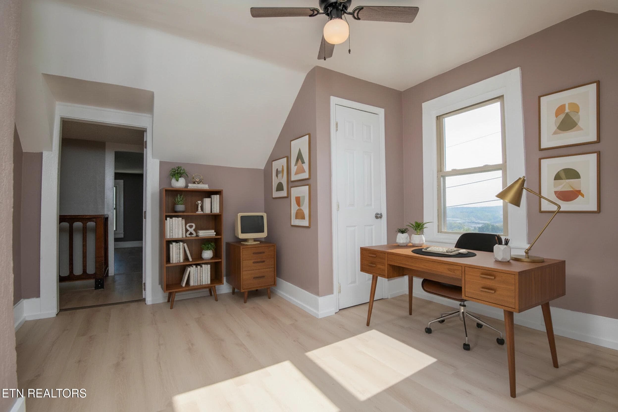 staged - 509 W 3rd Ave, Lenoir City, TN 37771, Lenoir City