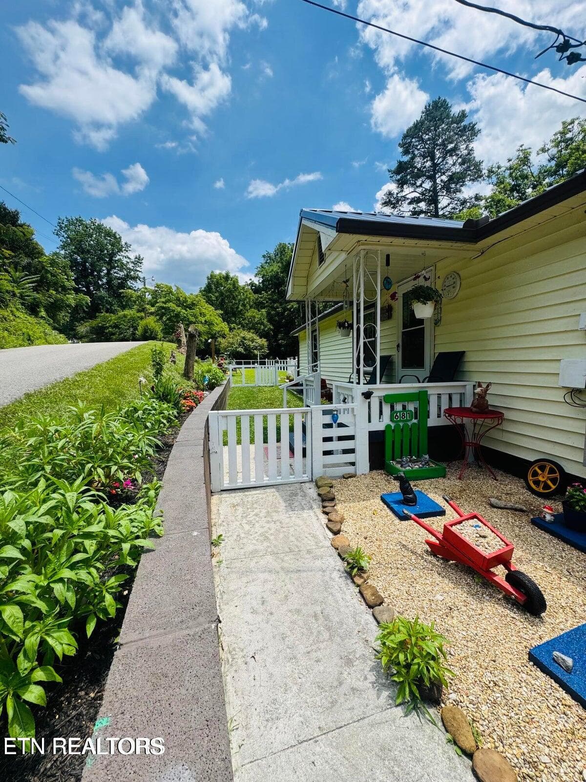 IMG_1034 - 681 Island Cove Rd, Rocky Top, TN 37769, Rocky Top